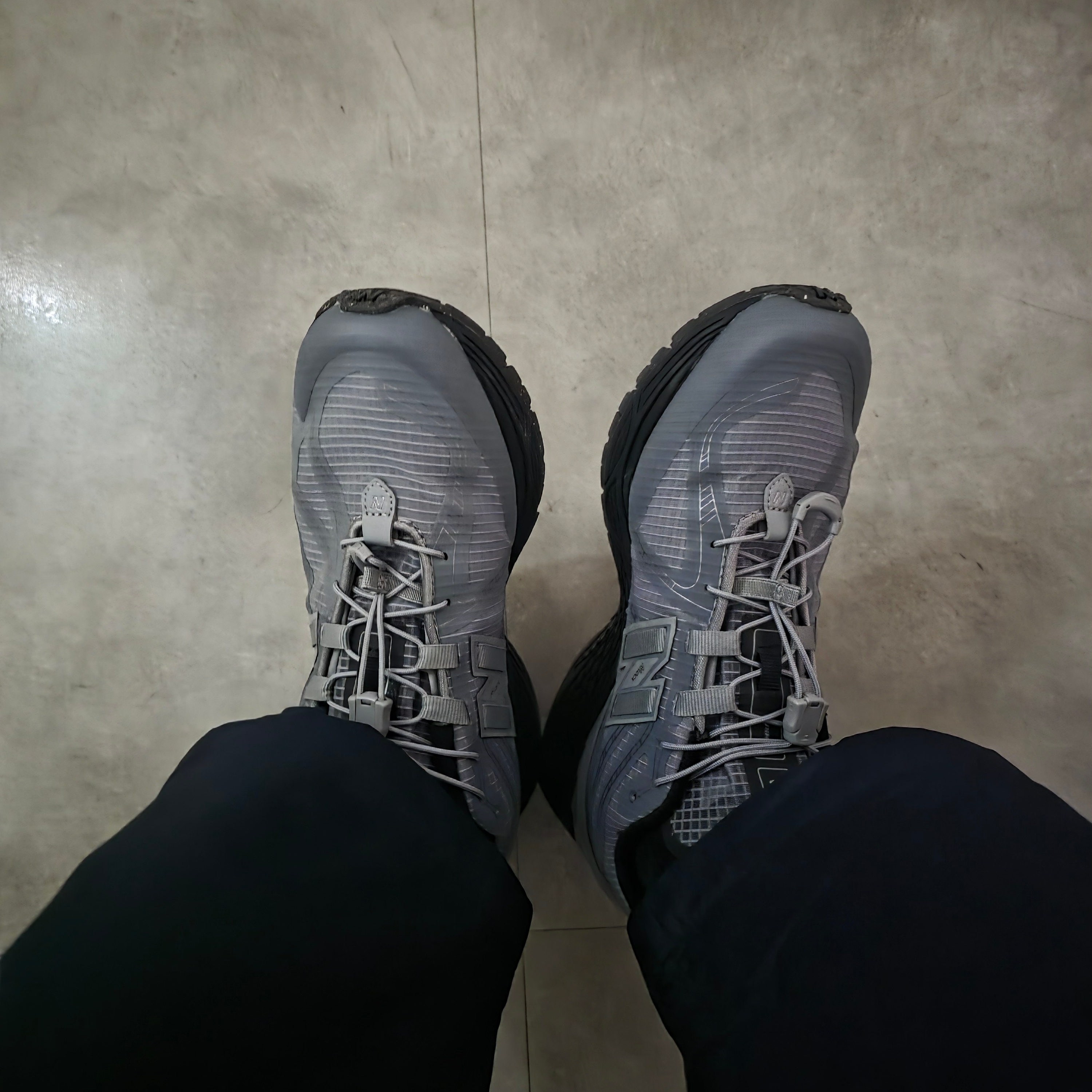 New Balance 1906R Slate Grey 착용 스타일