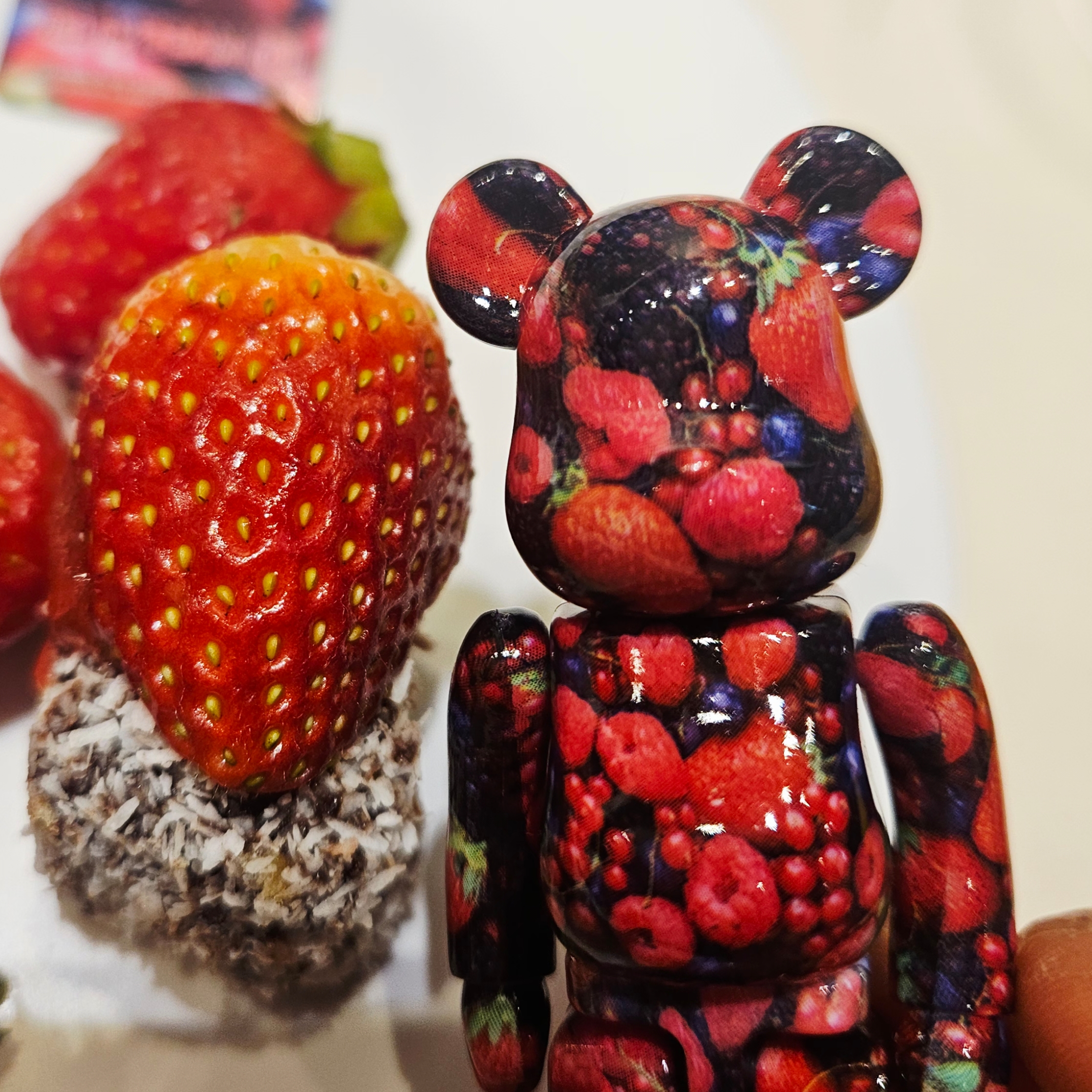 Bearbrick Series 48 Sealed Case 100% (24 Blind Boxes) 착용 스타일 - 1