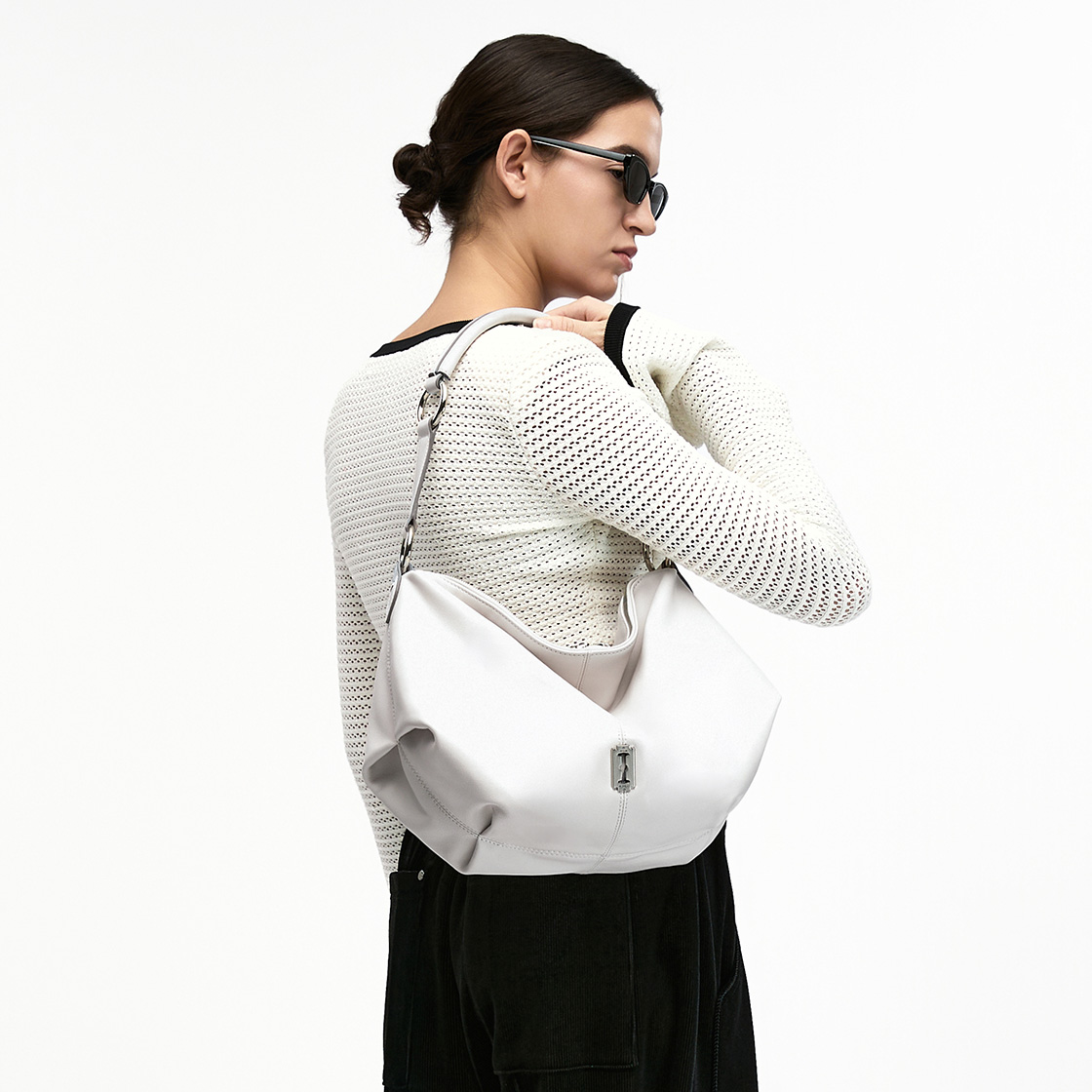 분크 하프문 아타쉬 숄더 미듐 브라이트베이지(vunque Halfmoon Attache Shoulder M Bright Beige) - 2