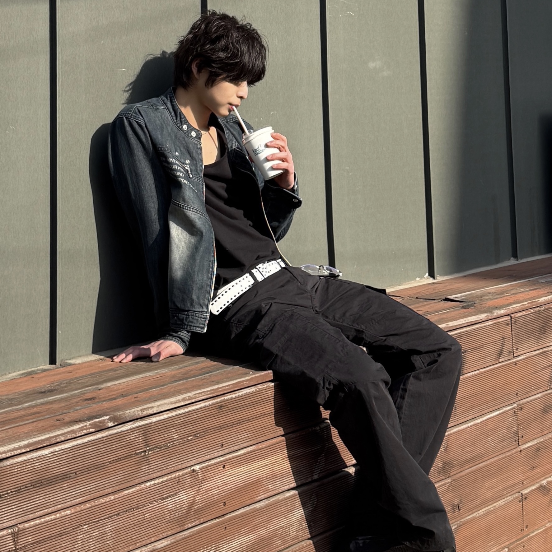 MAINBOOTH Cargo Bootcut Pants BLACK 착용 스타일 - 2