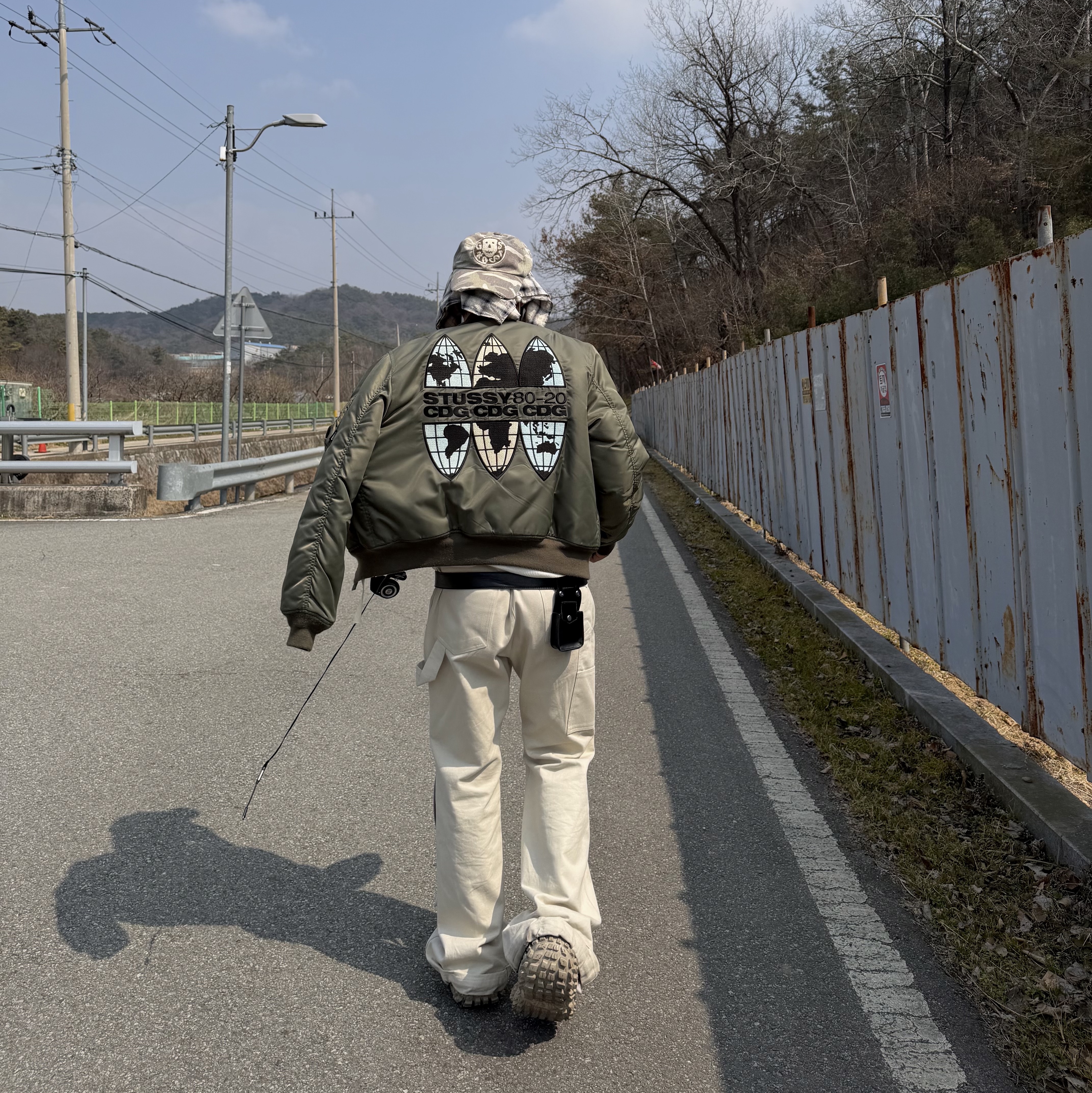 Stussy x CDG MA-1 Jacket Olive, Supreme Hanes Bones Thermal Crew Natural (1 Pack) 착용 스타일 - 1