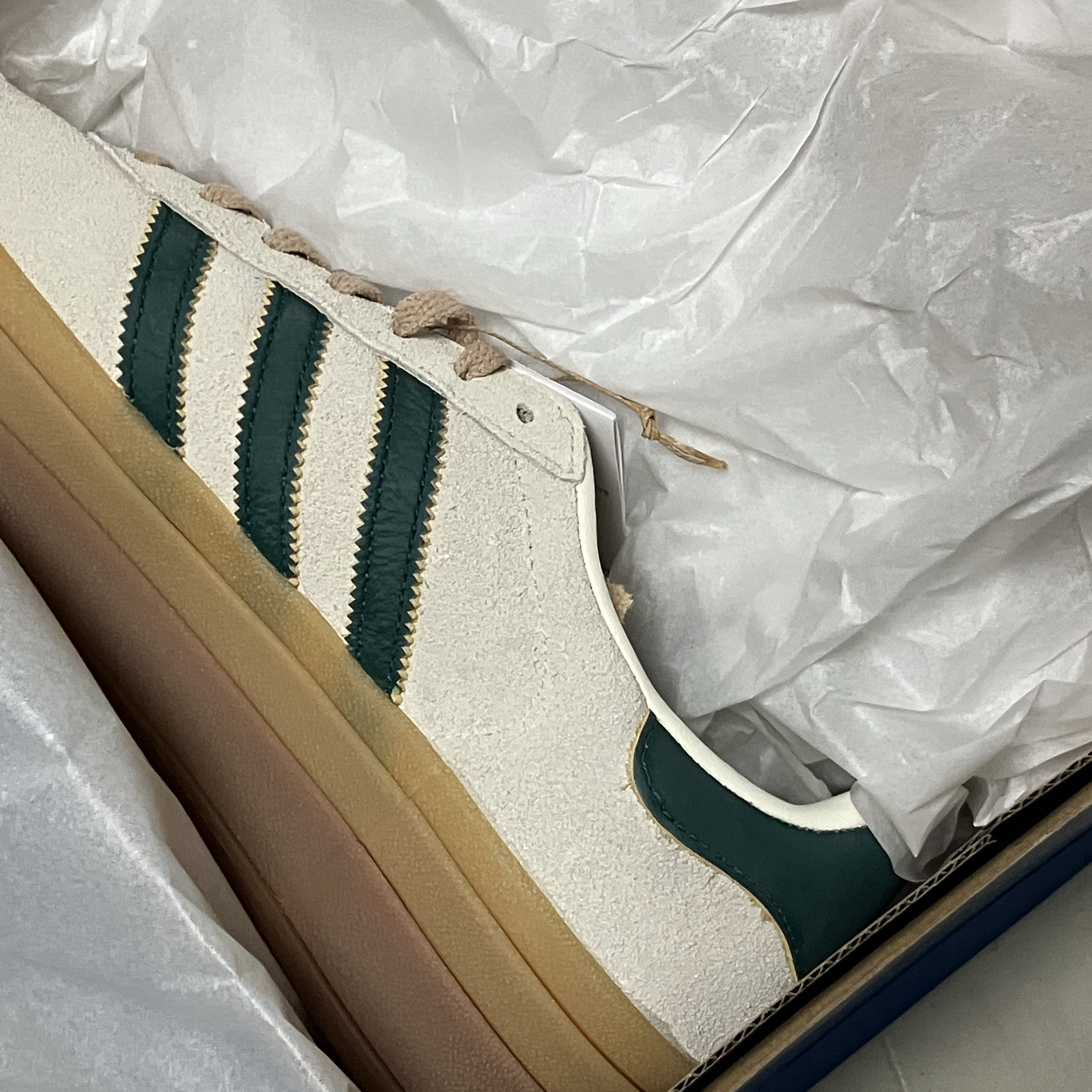 (W) Adidas Gazelle Bold Cream White Collegiate Green 착용 스타일 - 1