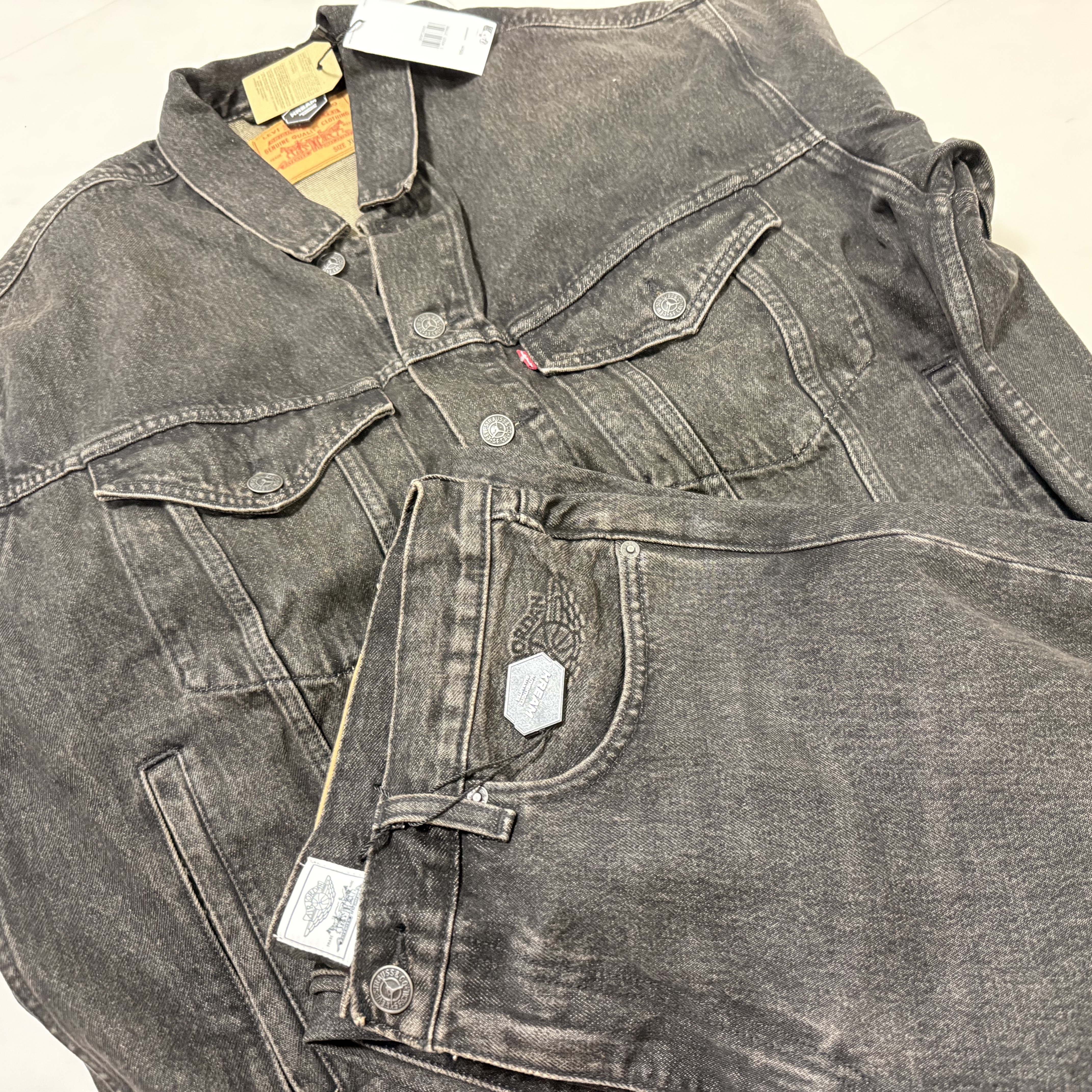 Levi's x Jordan Type III Trucker Black, Levi's x Jordan Baggy Jean Black 착용 스타일