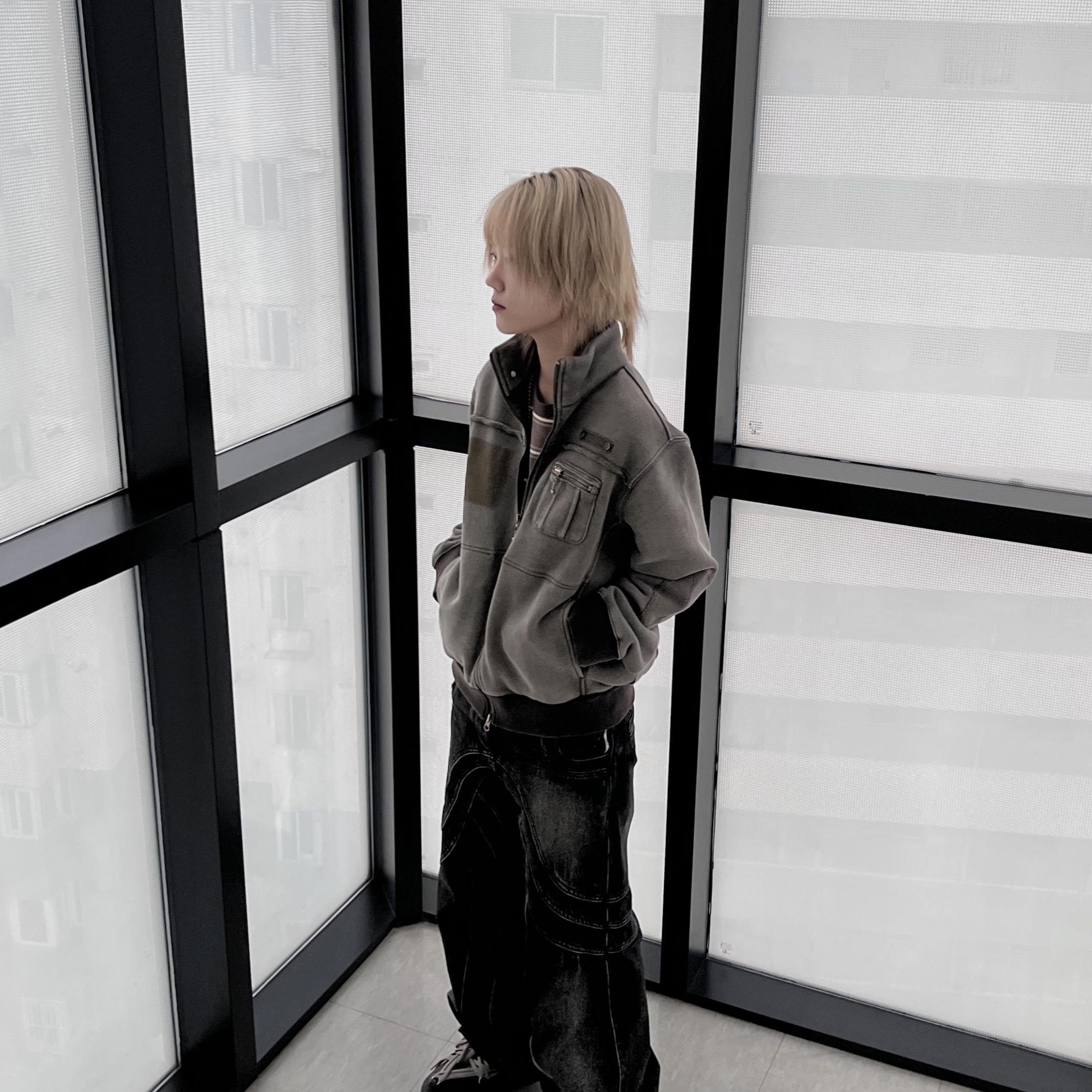 Dr. Martens x Rick Owens 1460 DMXL Megalace Black, MAINBOOTH Field Combat Jacket KHAKI 착용 스타일 - 1