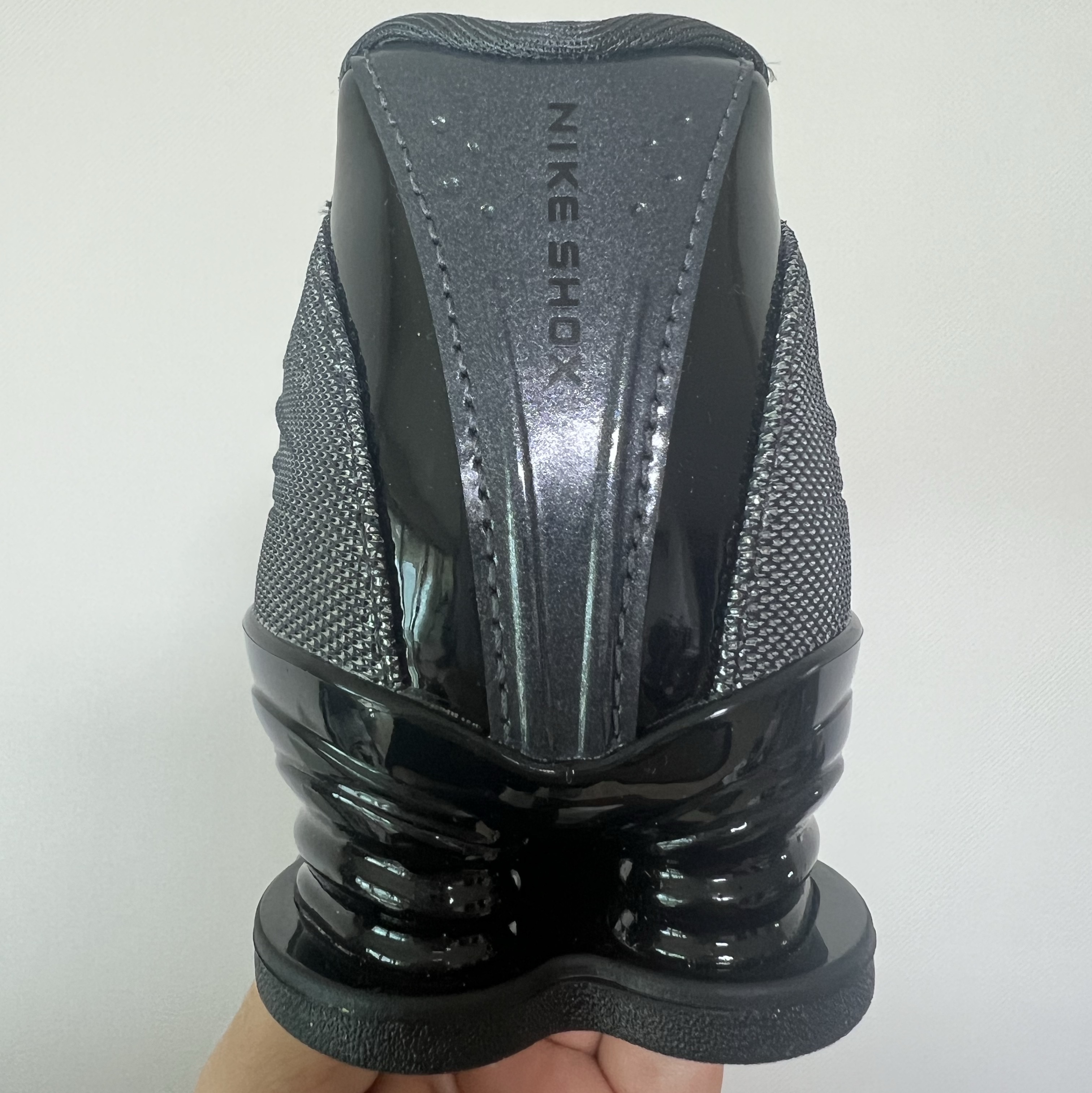 (W) Nike x Naked Shox Z Metallic Hematite Black 착용 스타일 - 3