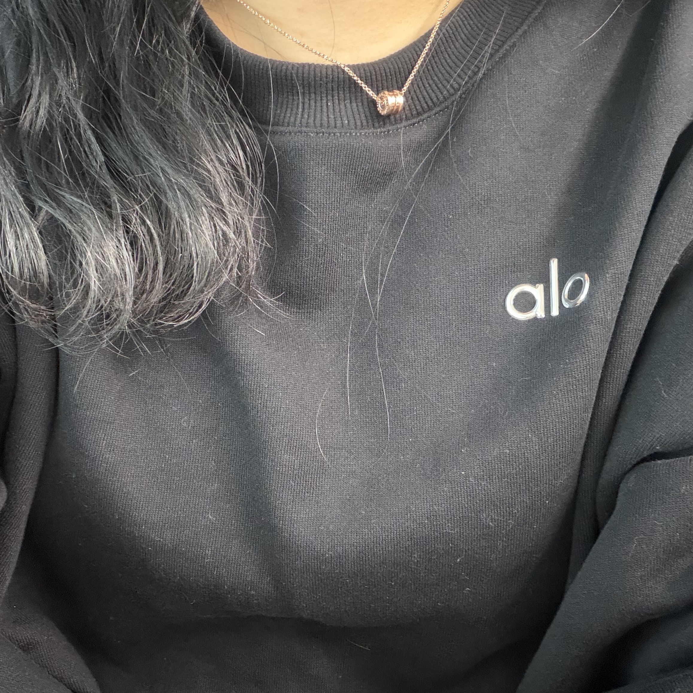 (W) Alo Yoga Accolade Crew Neck Pullover Black 착용 스타일