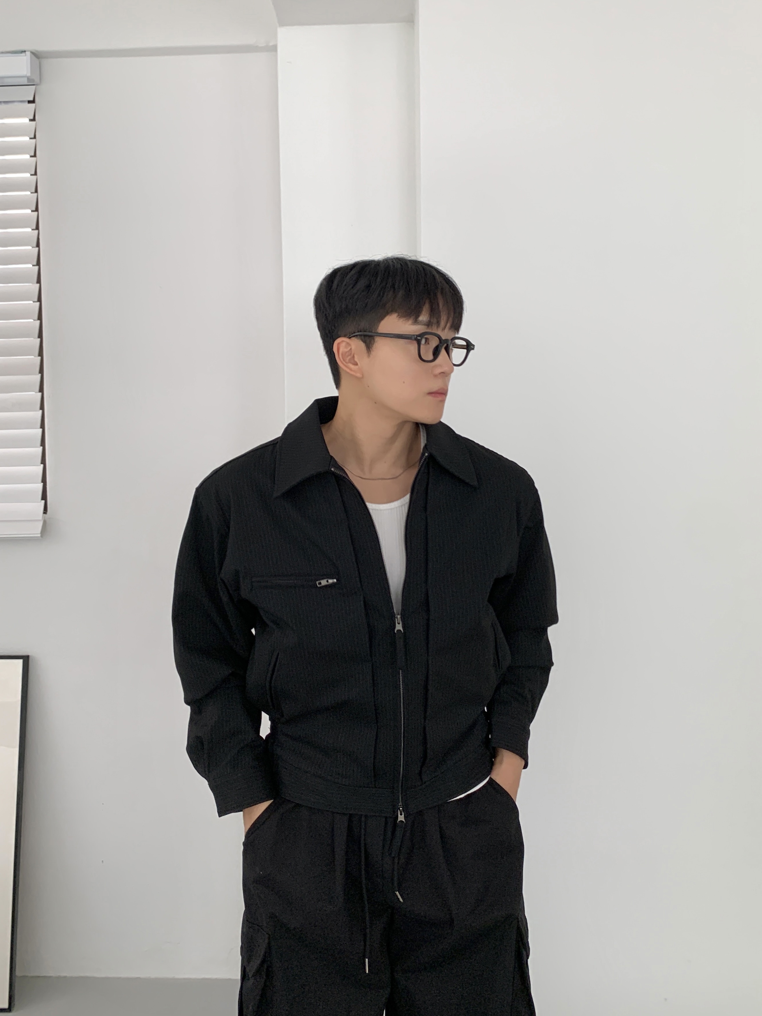 Casio LTP-V007L-7B1, Nike Air Force 1 '07 Low Triple Black 착용 스타일 - 2