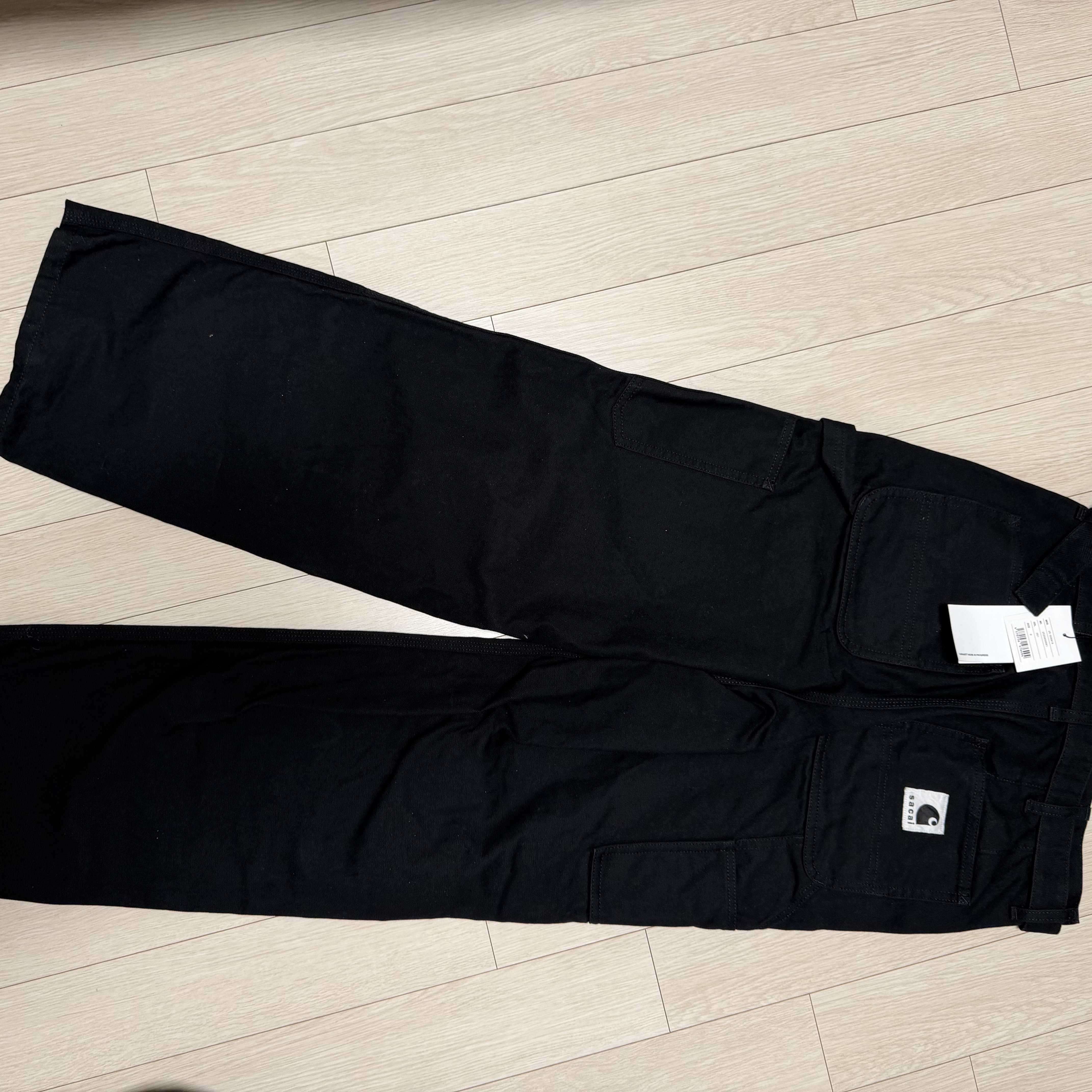 Sacai x Carhartt WIP Duck Pants Black 착용 스타일 - 2