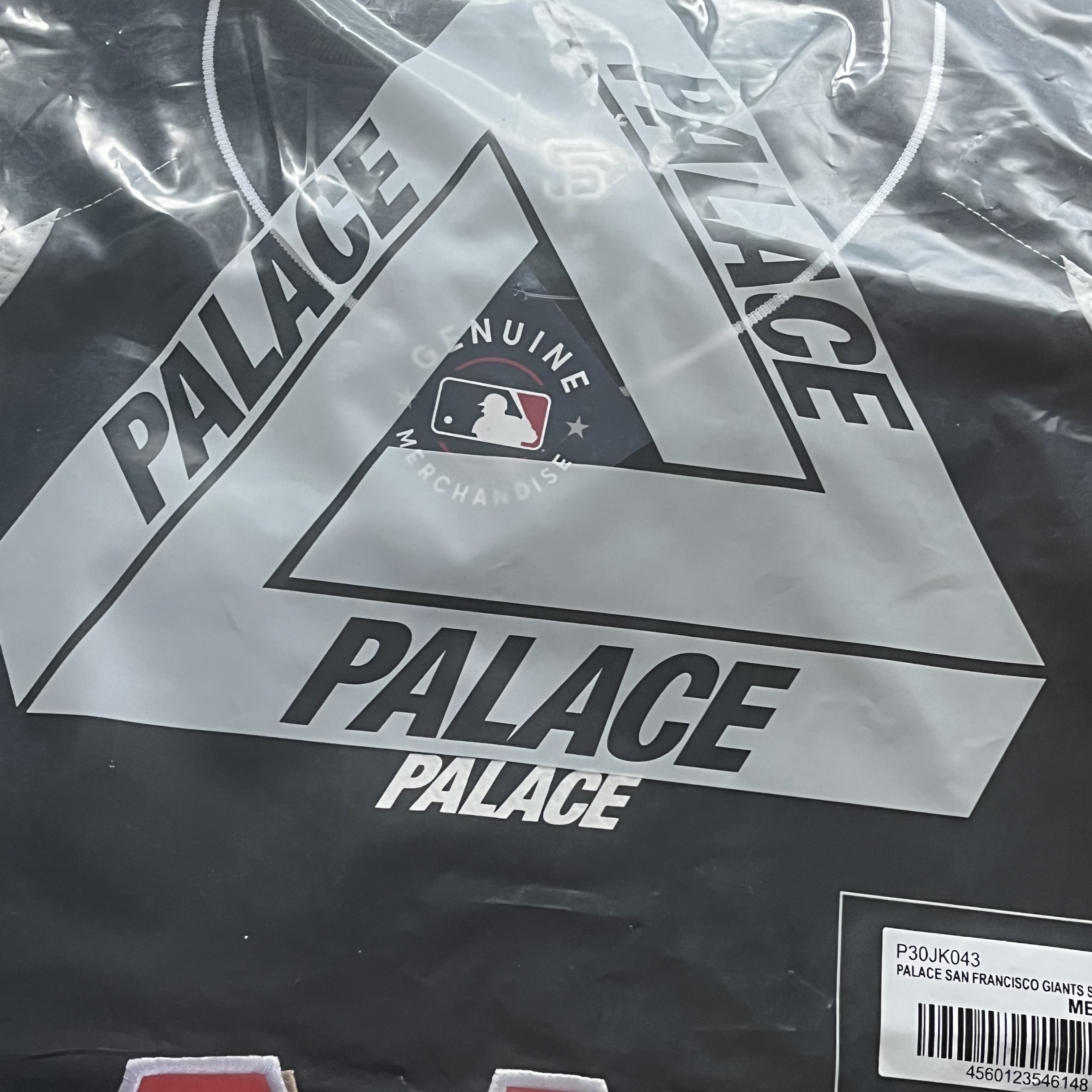 Palace x San Francisco Giants Shell Crew Black - 26SS 착용 스타일