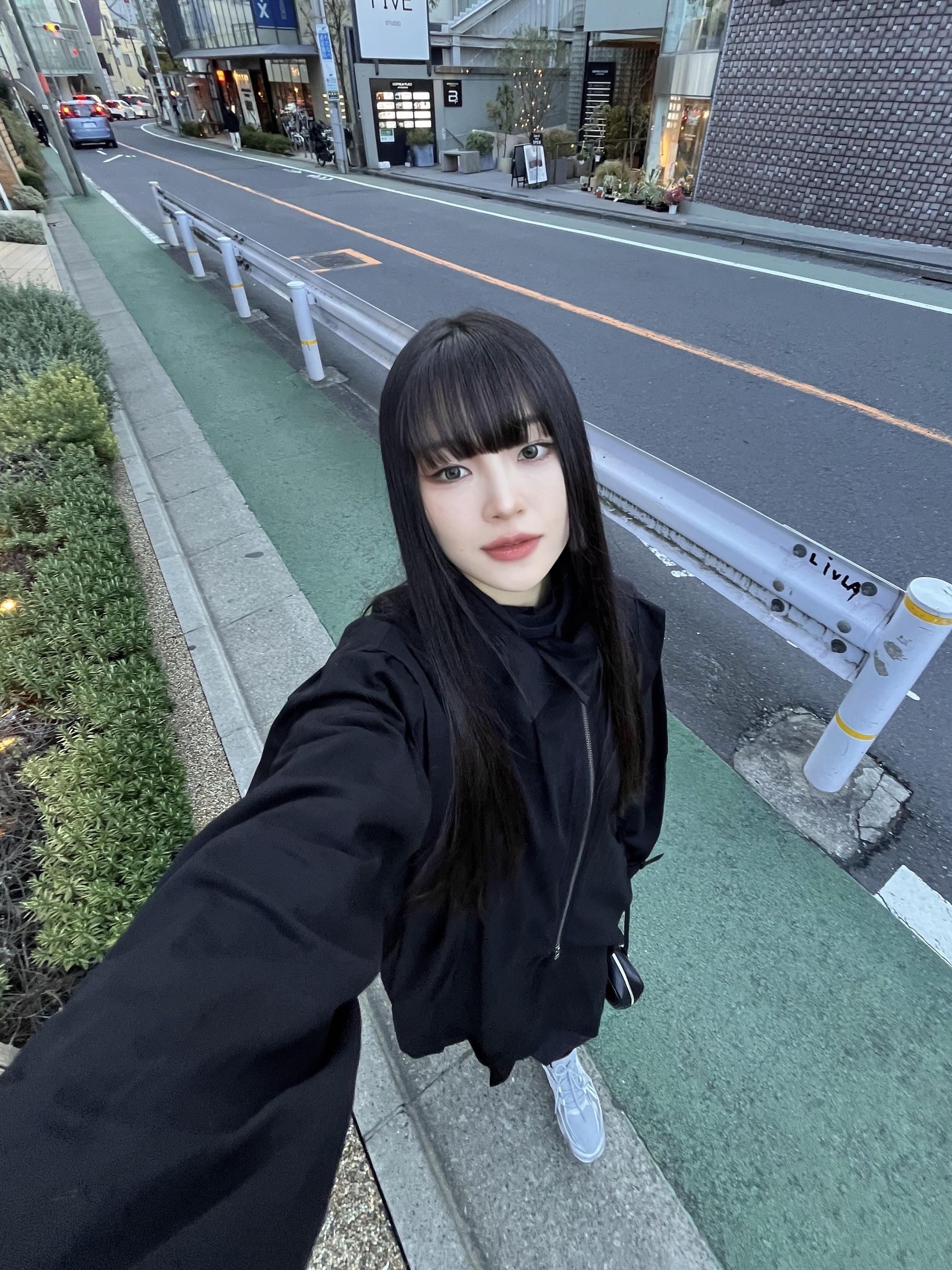 Asics Hypersync Piedmont Grey Pure Silver 착용 스타일 - 2