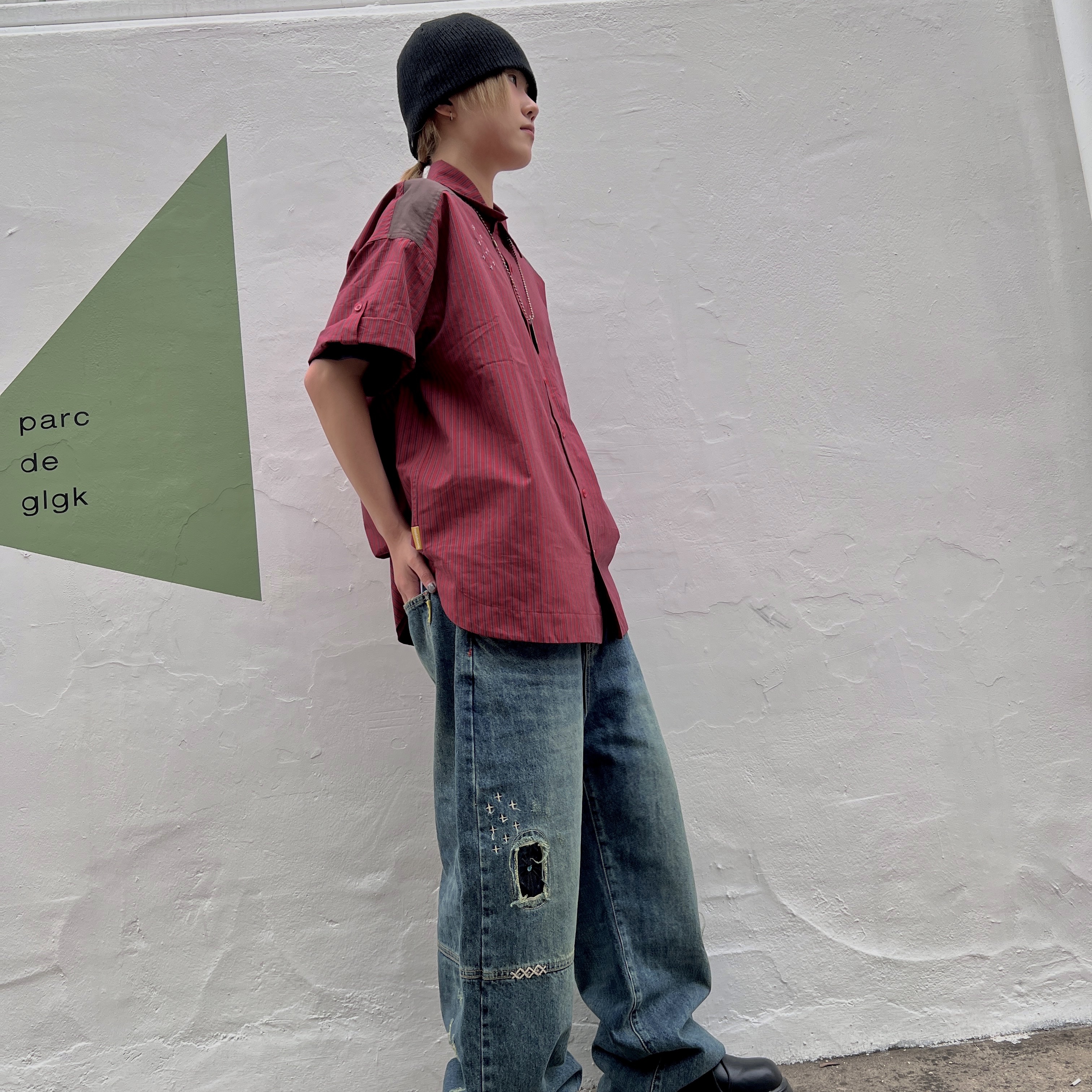 MAINBOOTH Repaired Denim Pants BLUE 착용 스타일 - 2