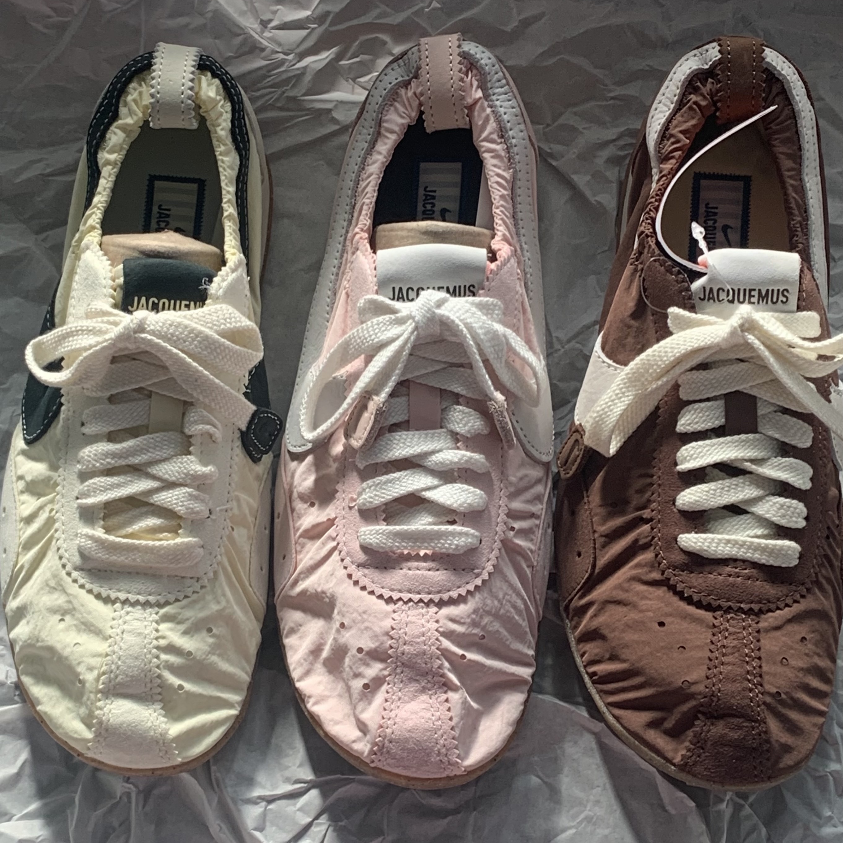 Nike x Jacquemus Moon Shoe SP Aluminum Pink Sail, Nike x Jacquemus Moon Shoe SP Fauna Brown Cashmere 착용 스타일 - 2