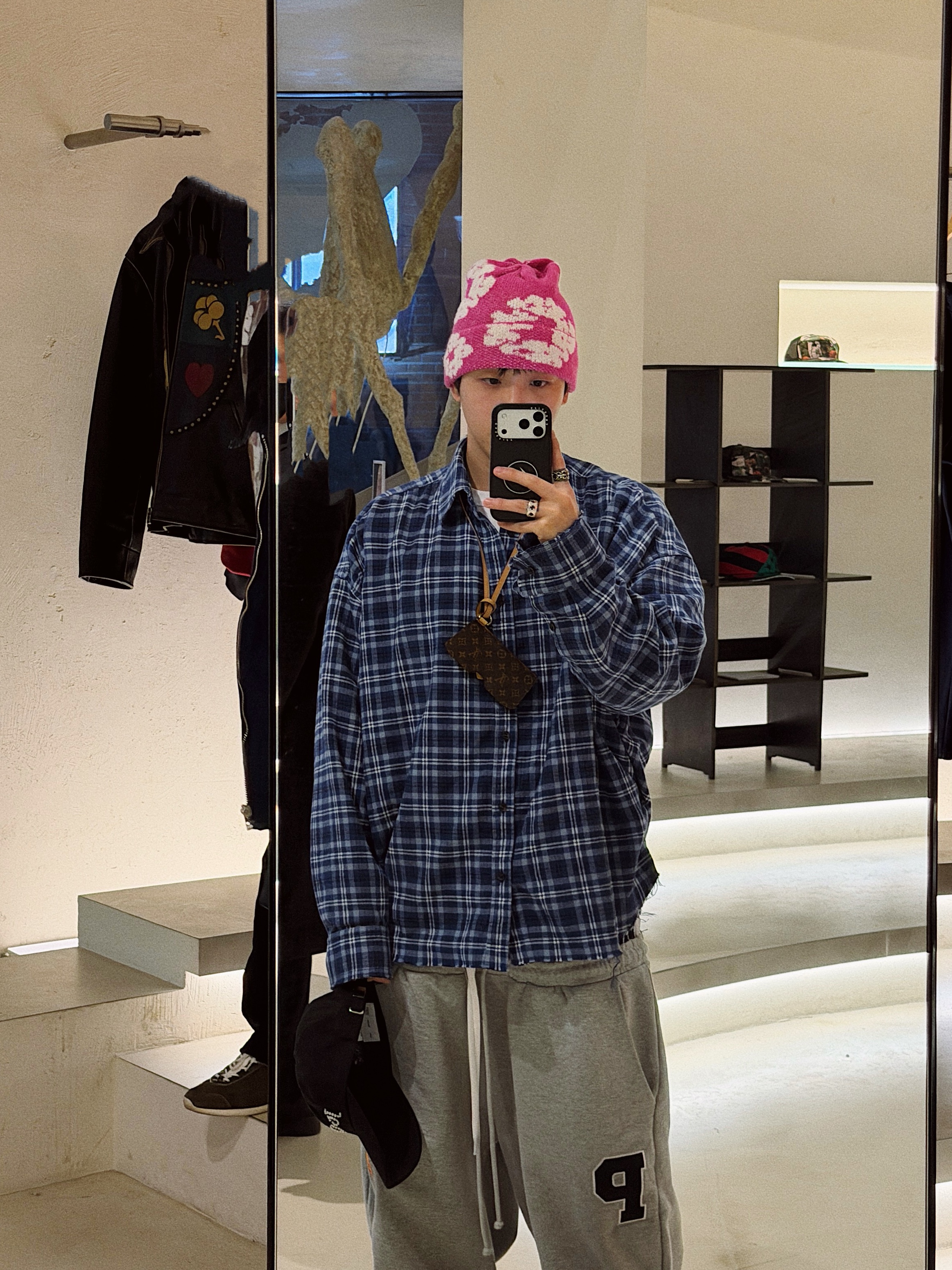 Nonnod Flexible String Check Shirts Classic Blue, Denim Tears The Cotton Wreath Sweatshirt Pink 착용 스타일 - 2