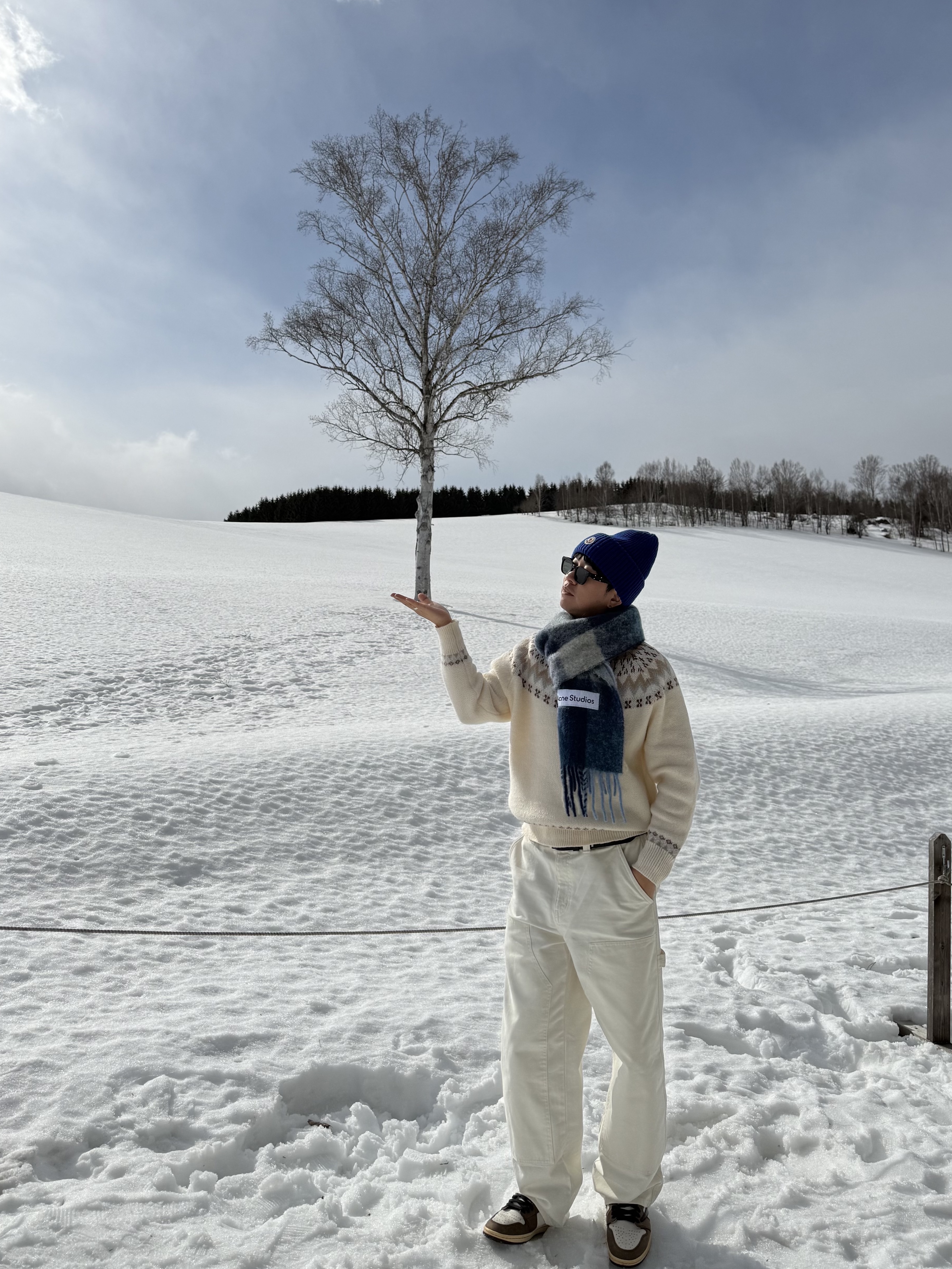 Stussy Canvas Work Pants Bone, Acne Studios Mohair Checked Muffler Indigo Grey Light Blue 착용 스타일