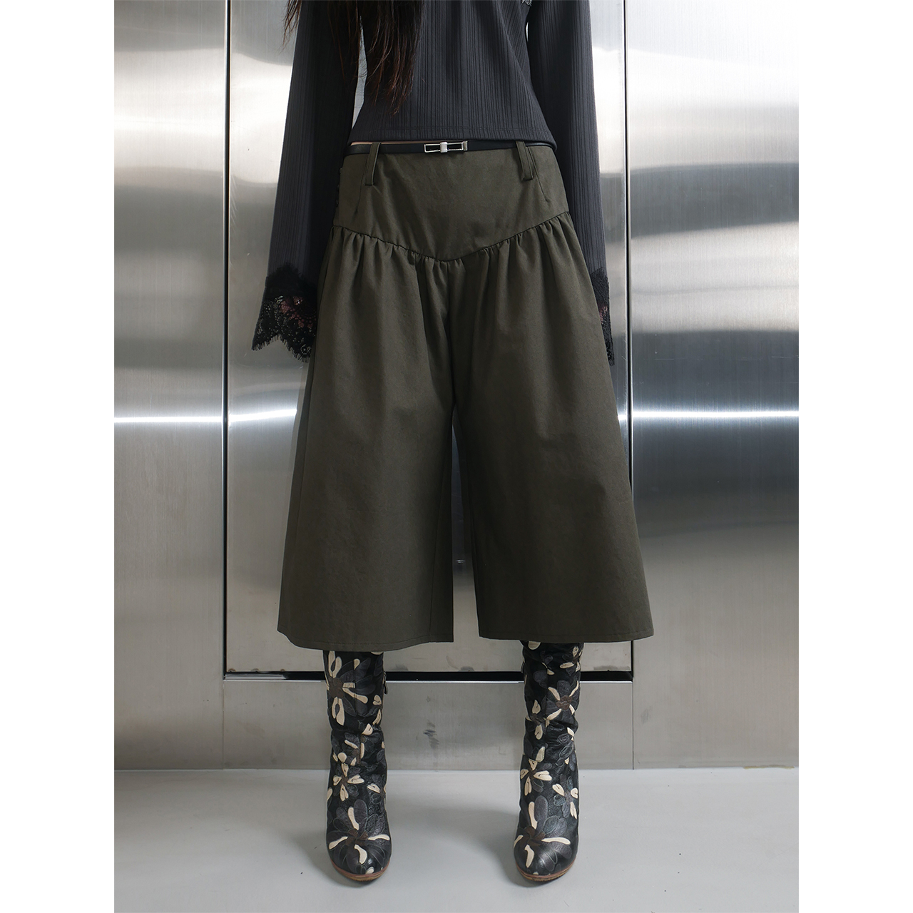 스틸레써디 브이 요크 개더드 팬츠 브라운(Still Lethardy V-Yoke Gathered Pants Brown) - 3