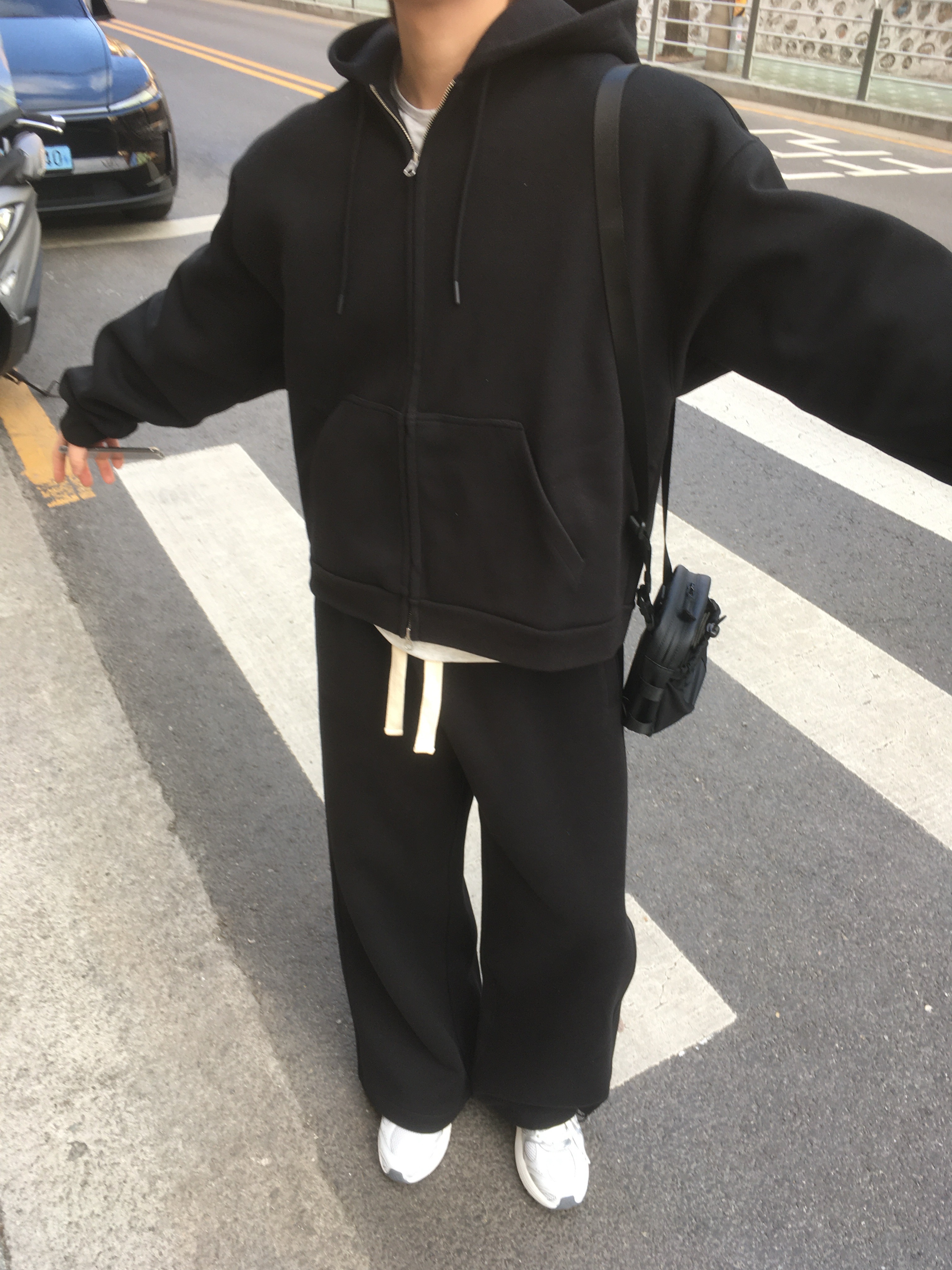 Nonnod Scuba Zip Hoodie Black, Nonnod Scuba Pajama Pants Black 착용 스타일 - 5