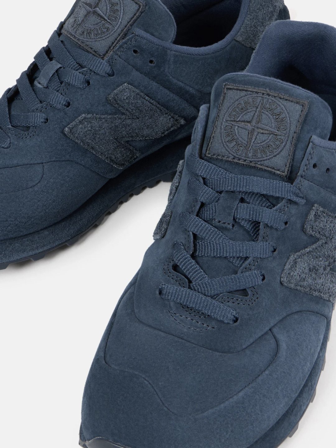 New Balance x Stone Island 574 Ghost Dark Beige, New Balance x Stone Island 574 Ghost Dust Grey ์ฐฉ์ฉ ์คํ์ผ - 4