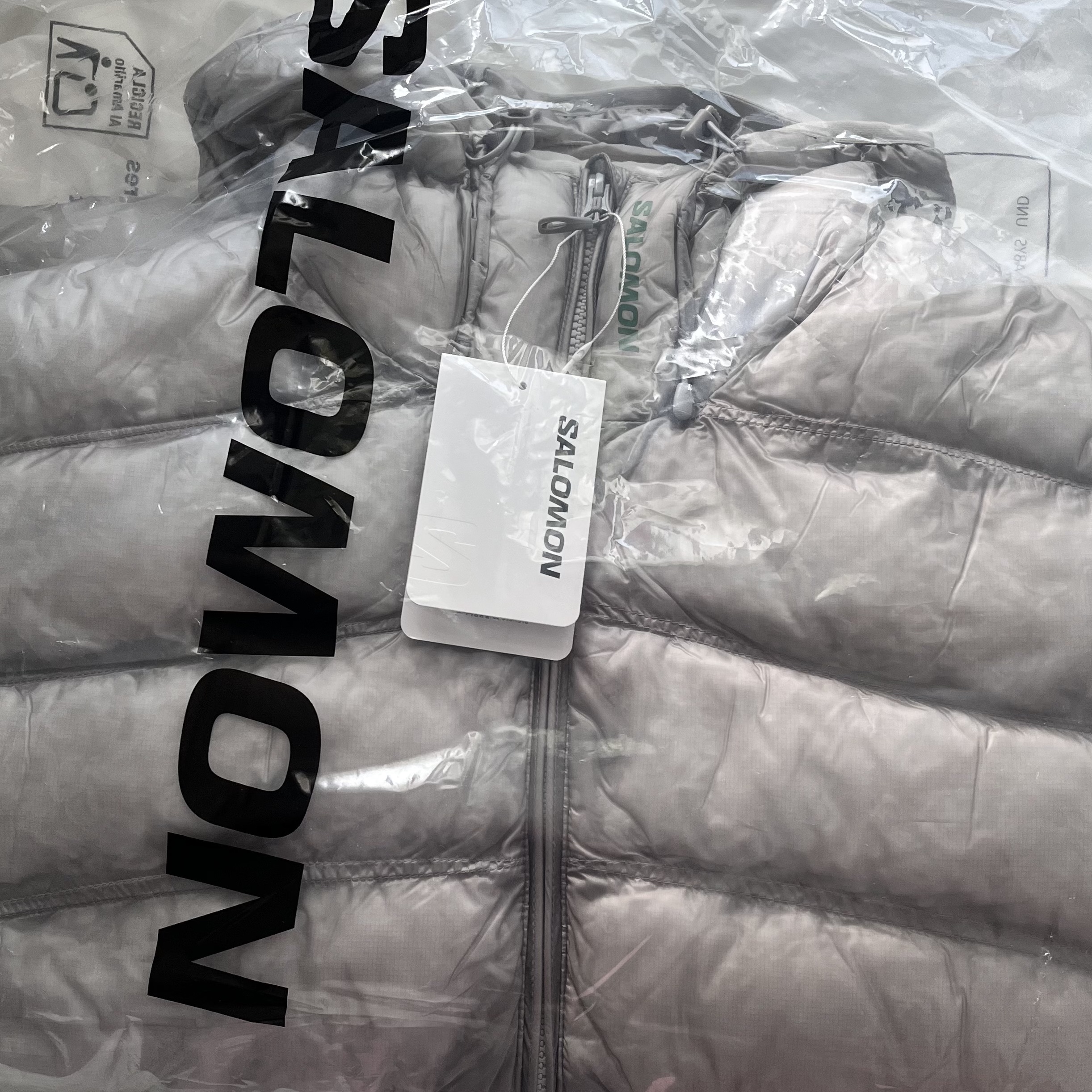 Salomon UNI Cross Insulation Jacket Light Grey 착용 스타일