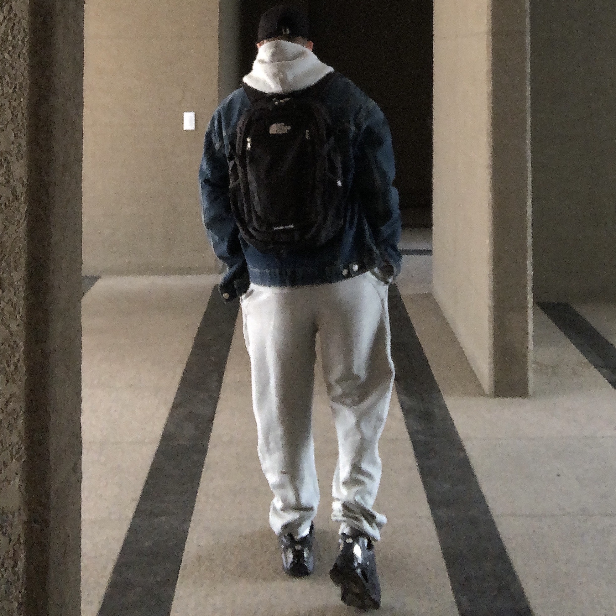 The North Face Mini Shot Black 착용 스타일 - 1