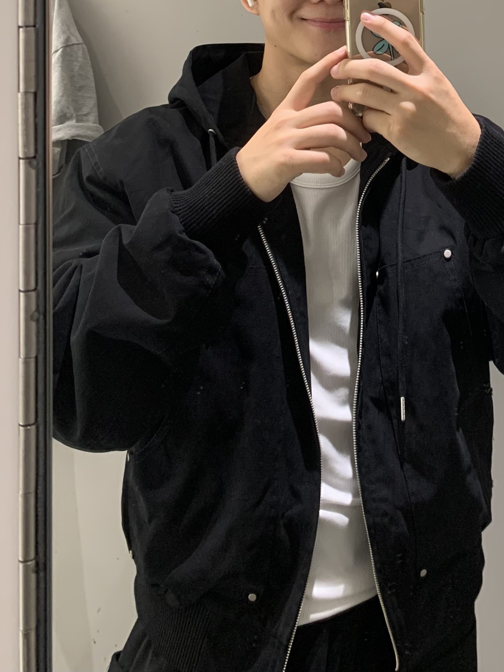 Nike Air Force 1 '07 Low Triple Black, Casio LTP-V007L-7B1 착용 스타일 - 3