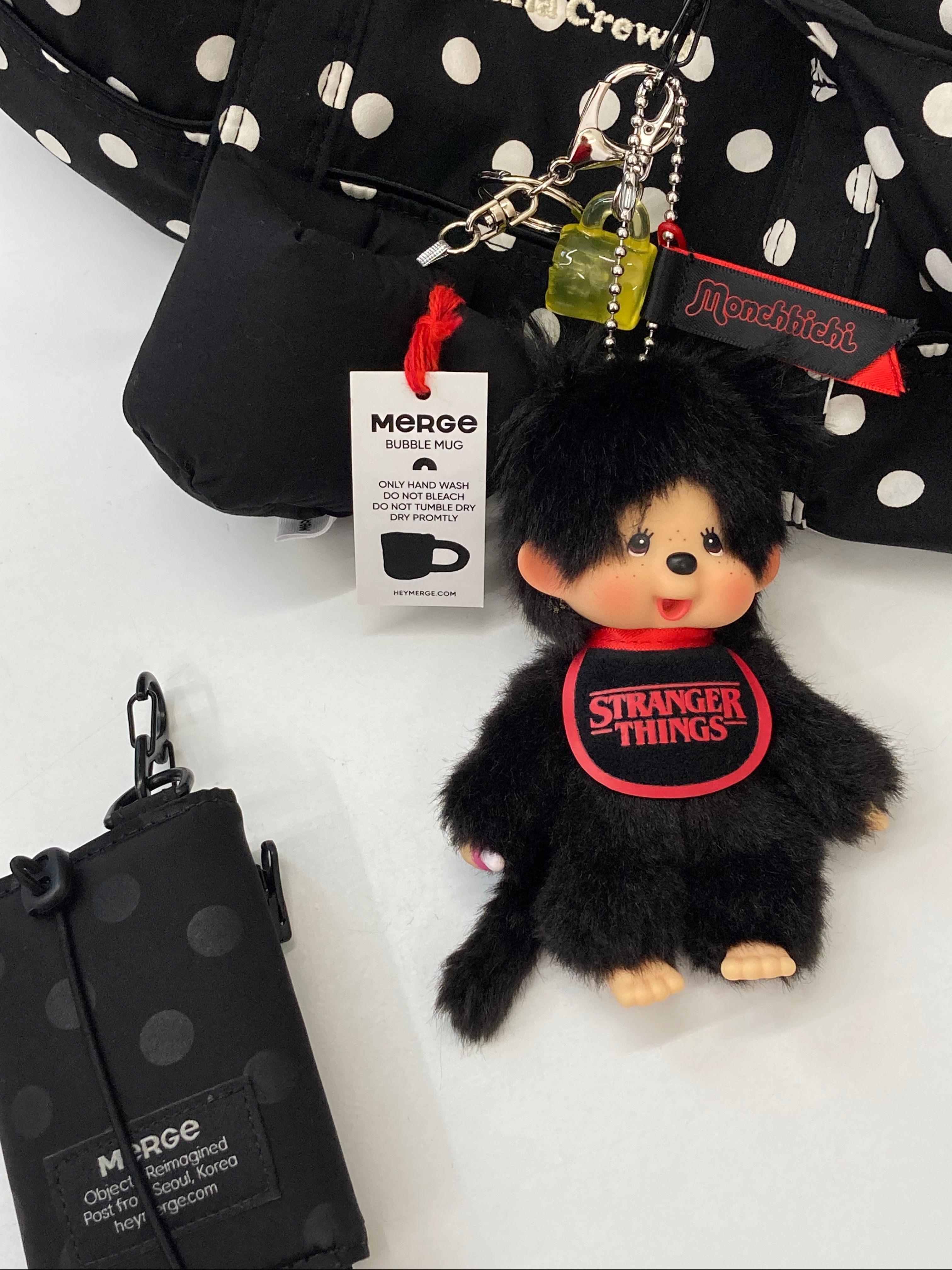 Merge Espresso Mug Keyring, Monchhichi x Strange Things Key Chain Black Red 착용 스타일