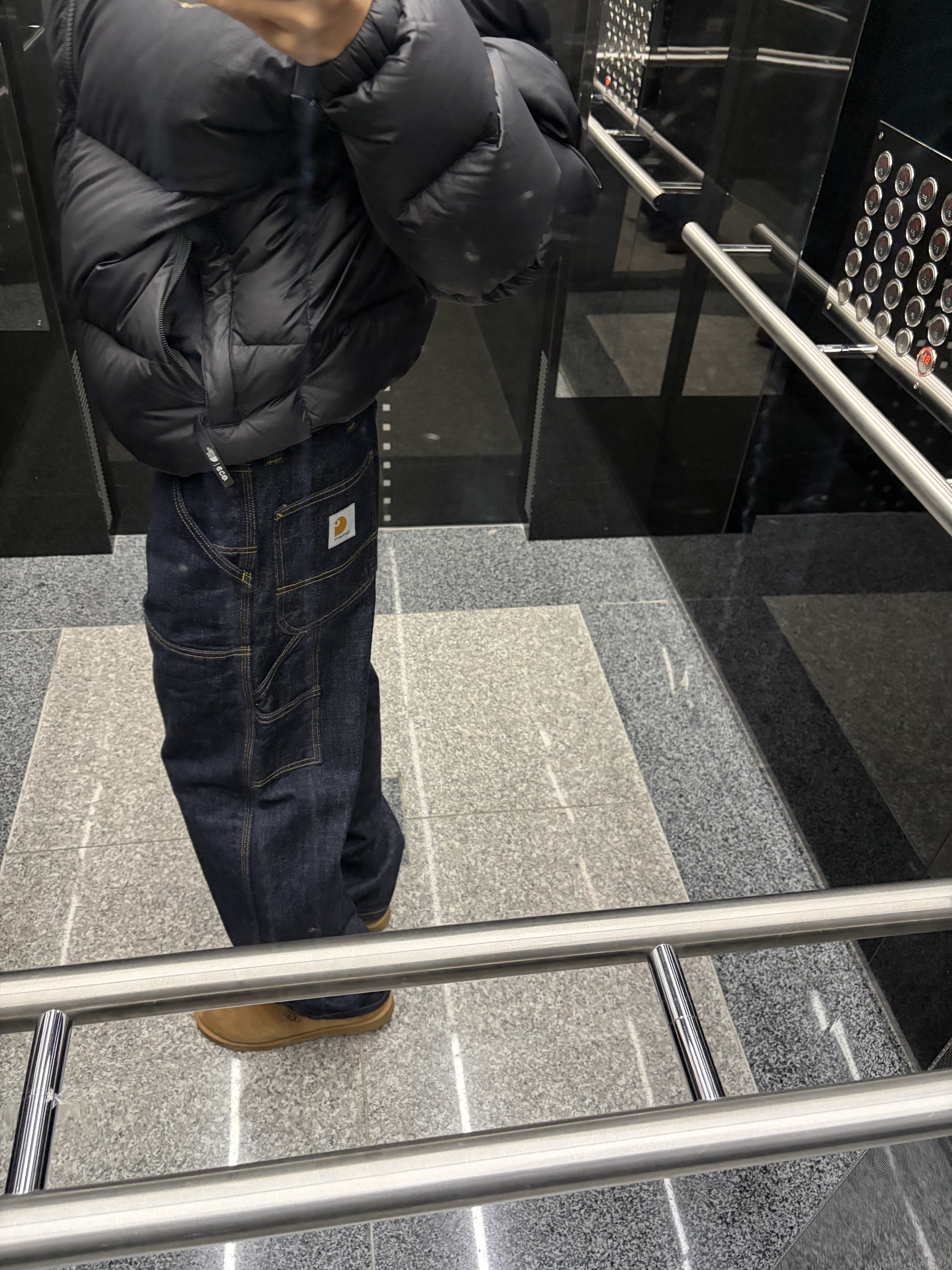 The North Face 1996 Eco Nuptse Jacket Black, Carhartt WIP OG Double Knee Pant Blue Rinsed 착용 스타일 - 1