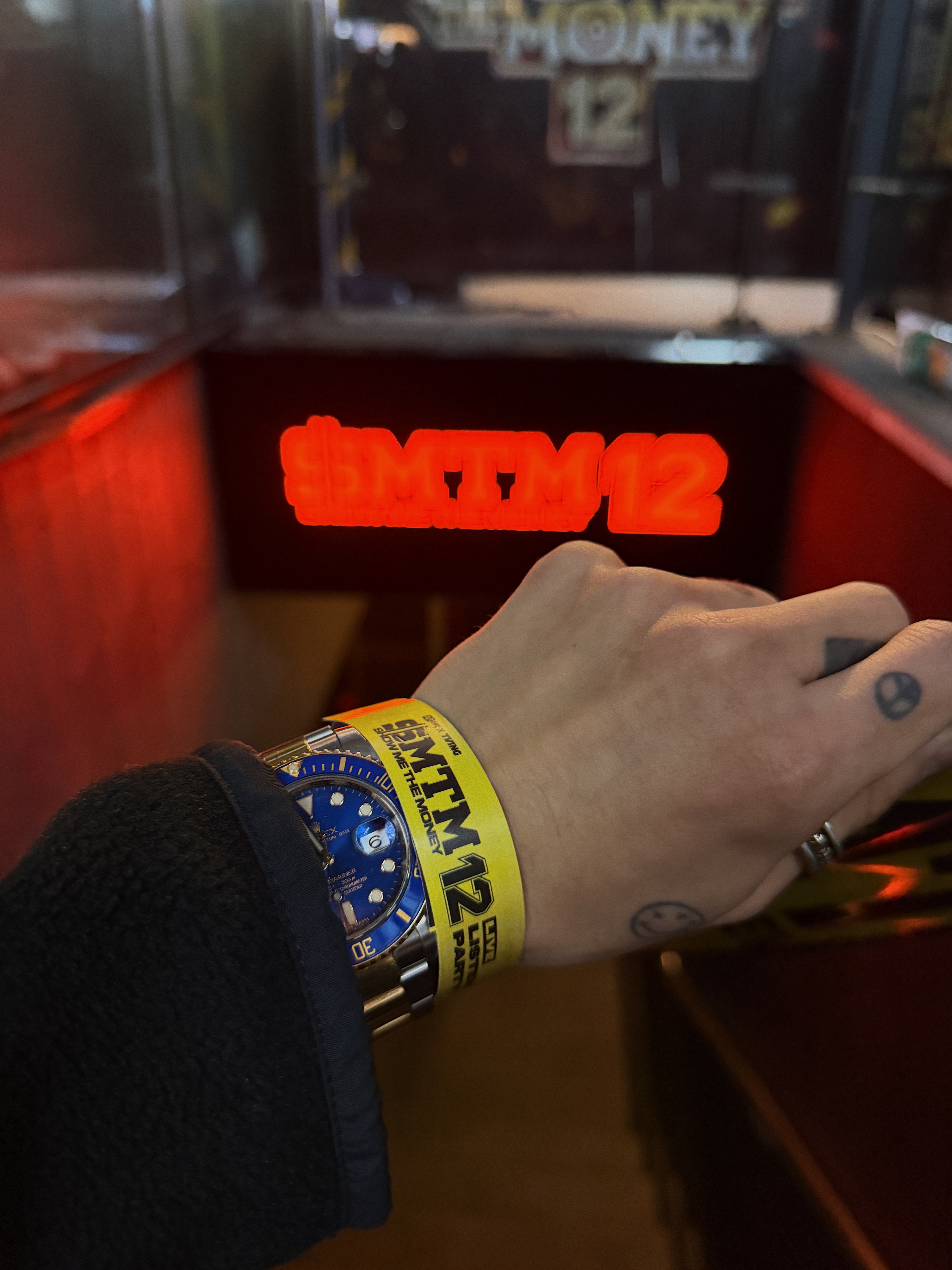 Moncler Tibb Down Gilet Black - 25FW, Chrome Hearts Horseshoe Beanie Black 착용 스타일 - 2