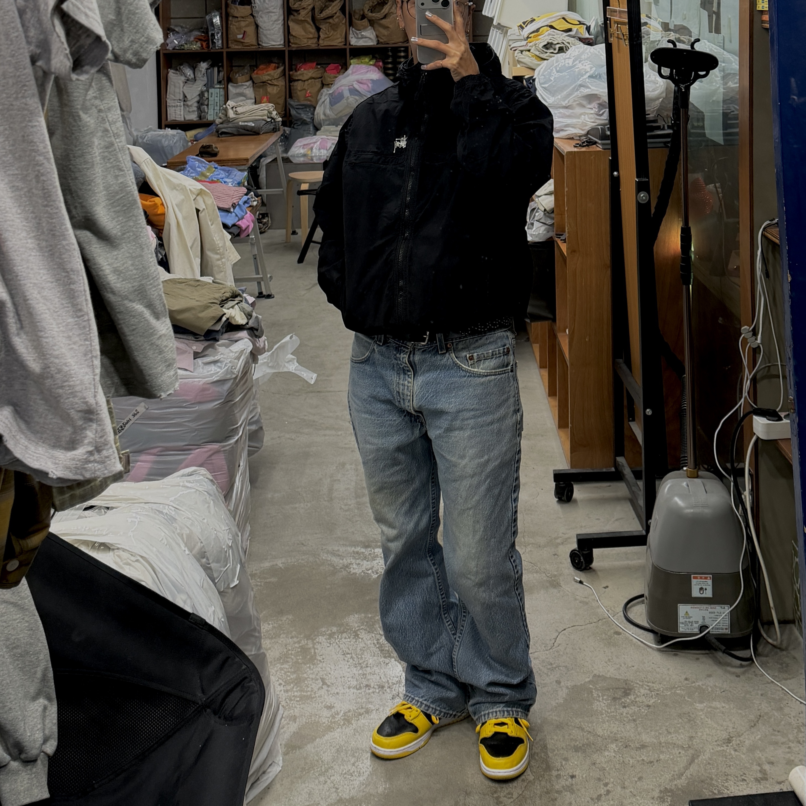 Stussy Lightweight Hooded Jacket Black, (W) Nike Dunk High Black Varsity Maize 착용 스타일