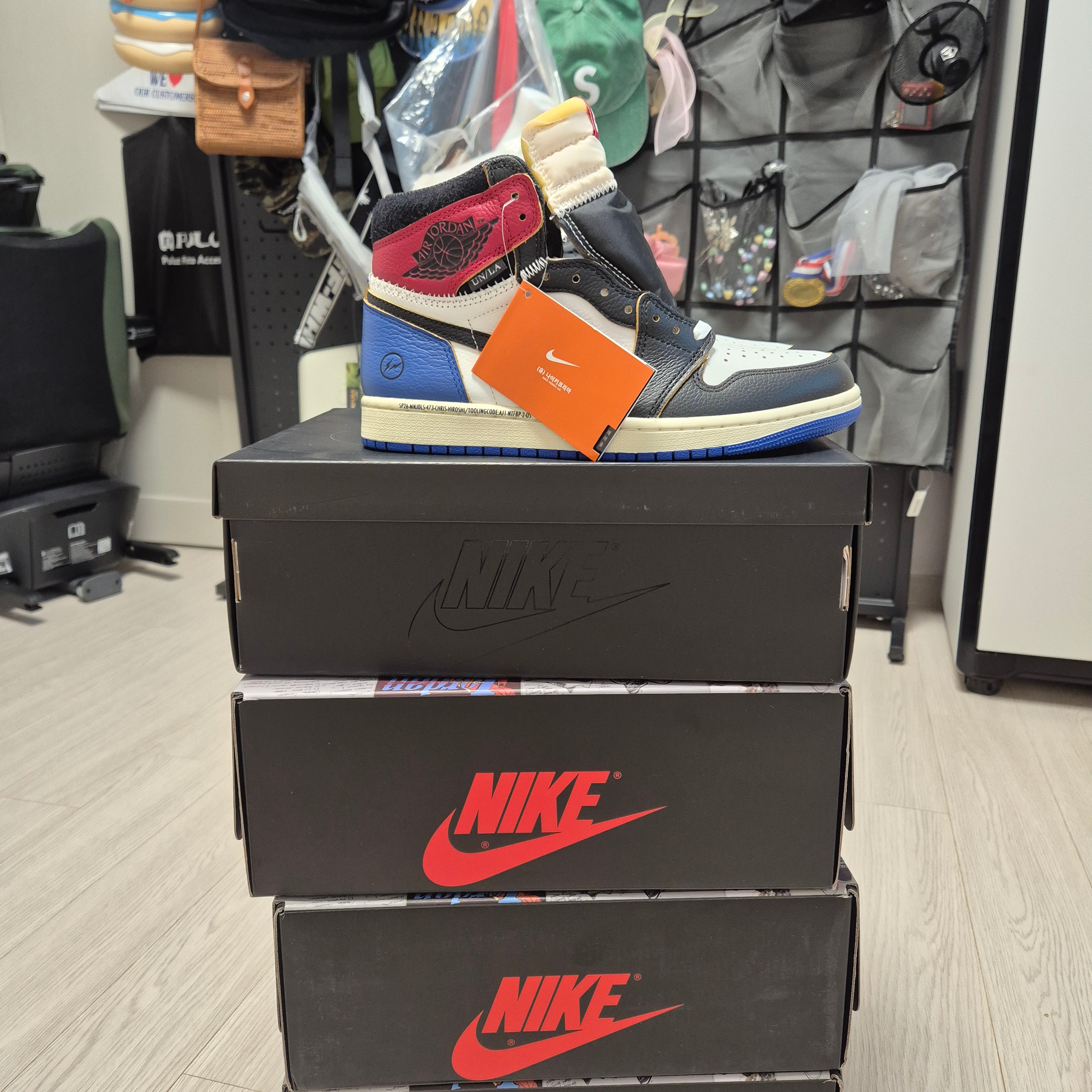 Jordan 1 x Fragment x Union LA Black and Varsity Red, Jordan 1 x Union Retro High OG Chicago Shadow 착용 스타일 - 9