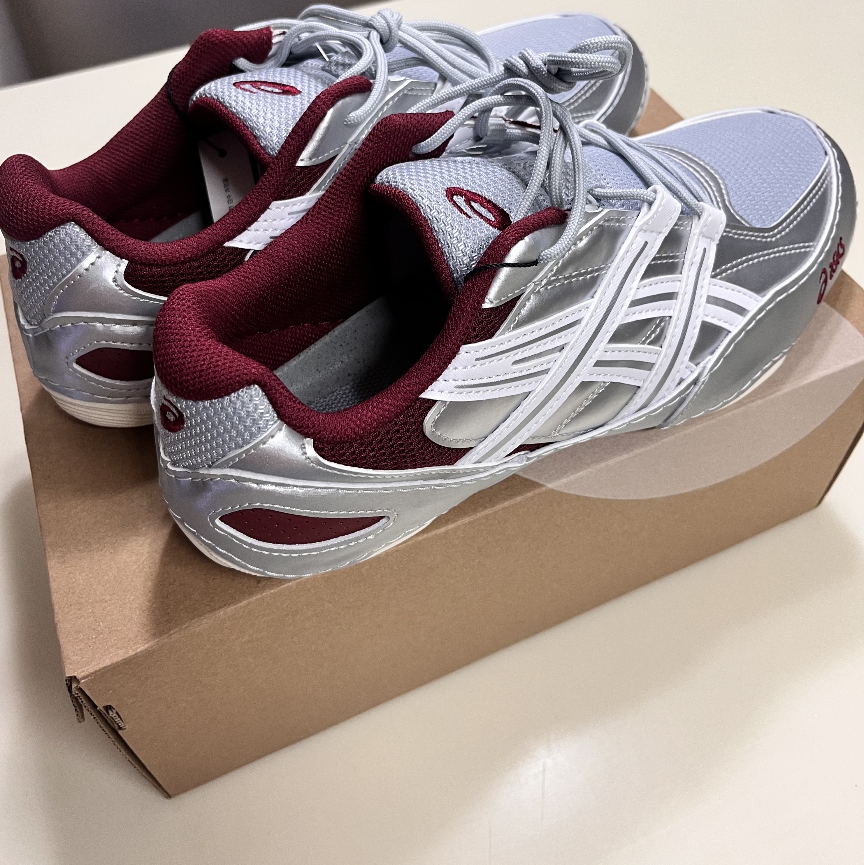 Asics Hypersync Piedmont Grey Pure Silver 착용 스타일