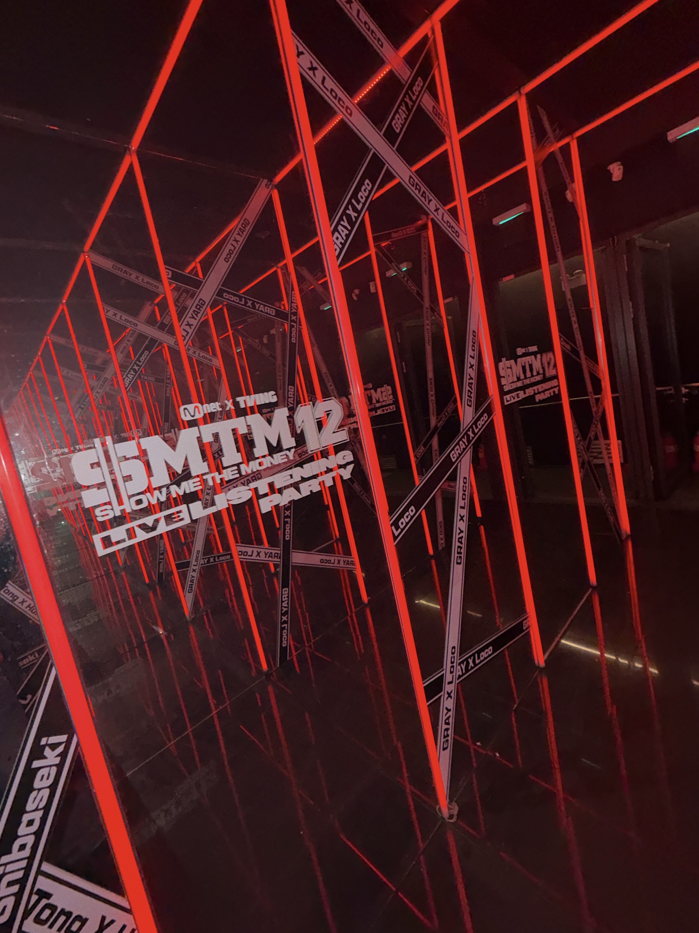 Moncler Tibb Down Gilet Black - 25FW, Chrome Hearts Horseshoe Beanie Black 착용 스타일 - 5