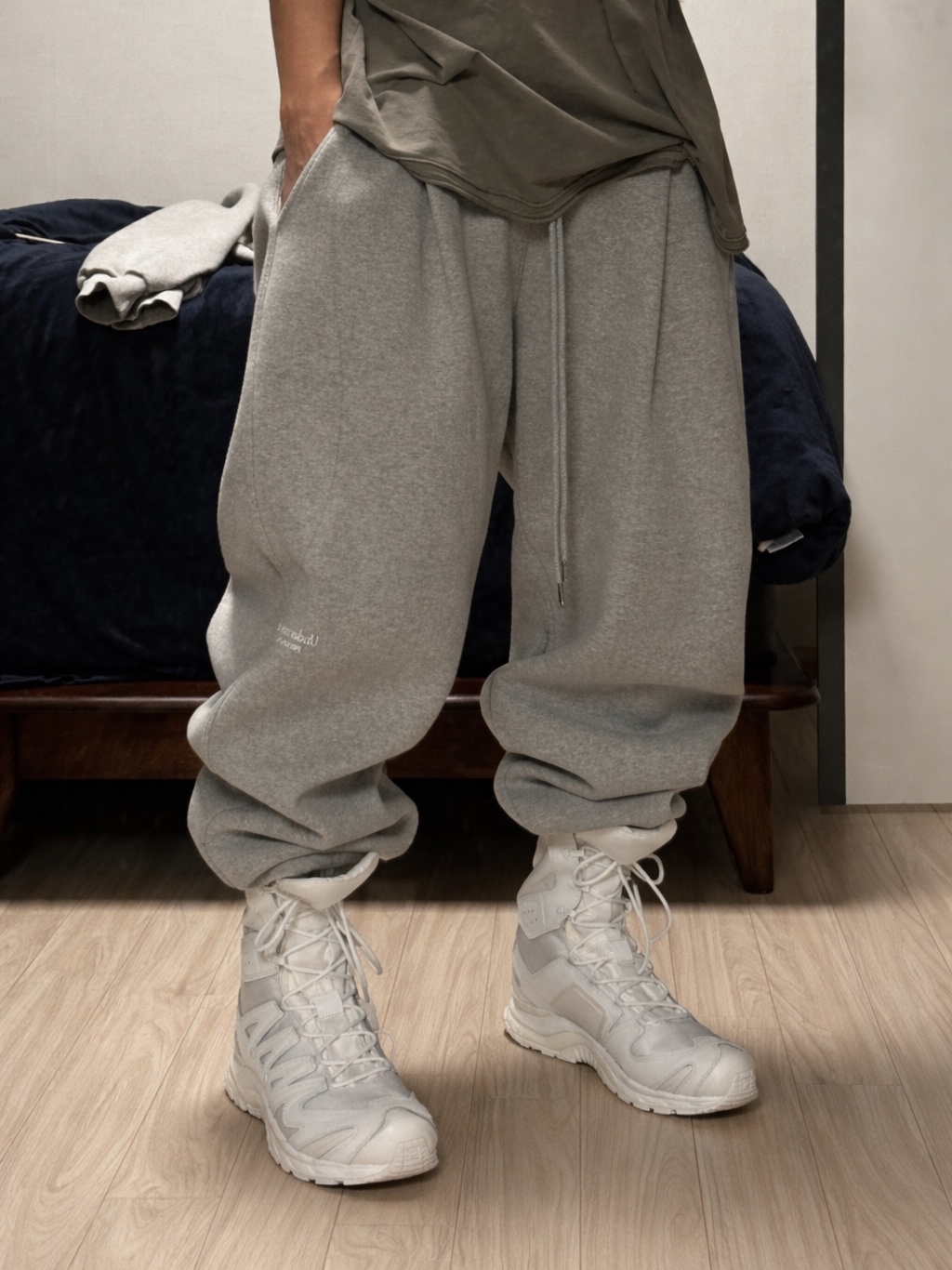 Wapworks Wp Military Shirring Crop Crewneck Navy, Wapworks Work Double Knee Carpenter Pants Oldmillblue 착용 스타일 - 3