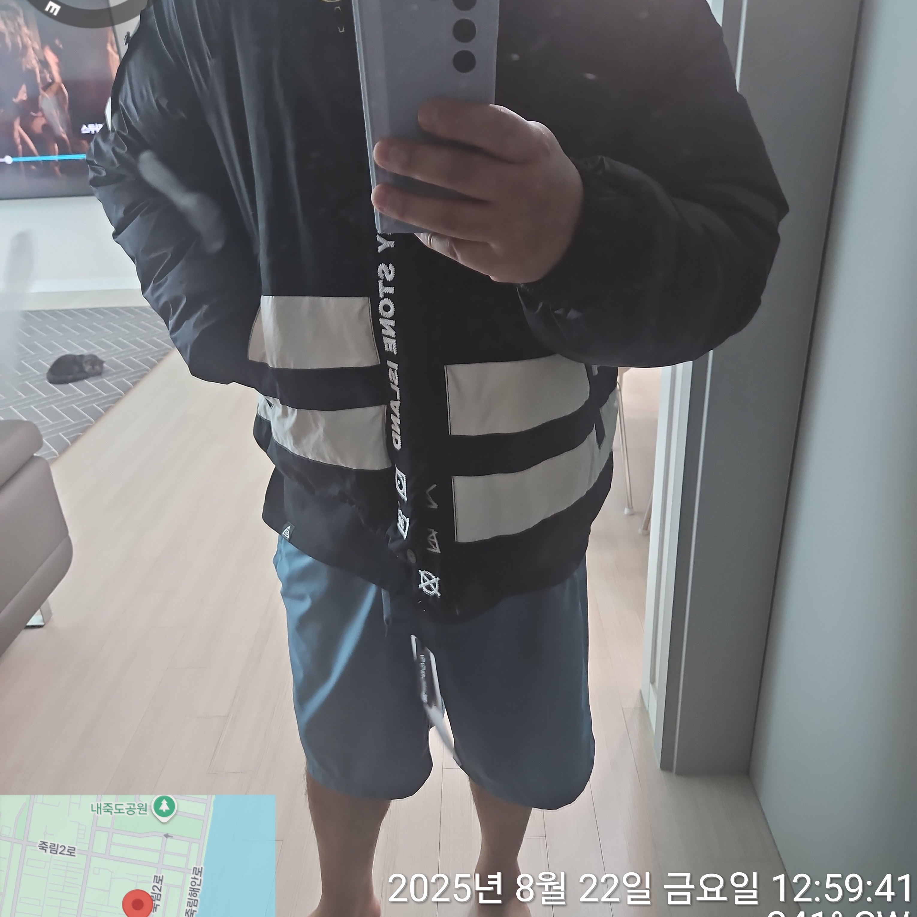 Supreme x Stone Island Reversible Down Puffer Jacket Black - 23FW 착용 스타일