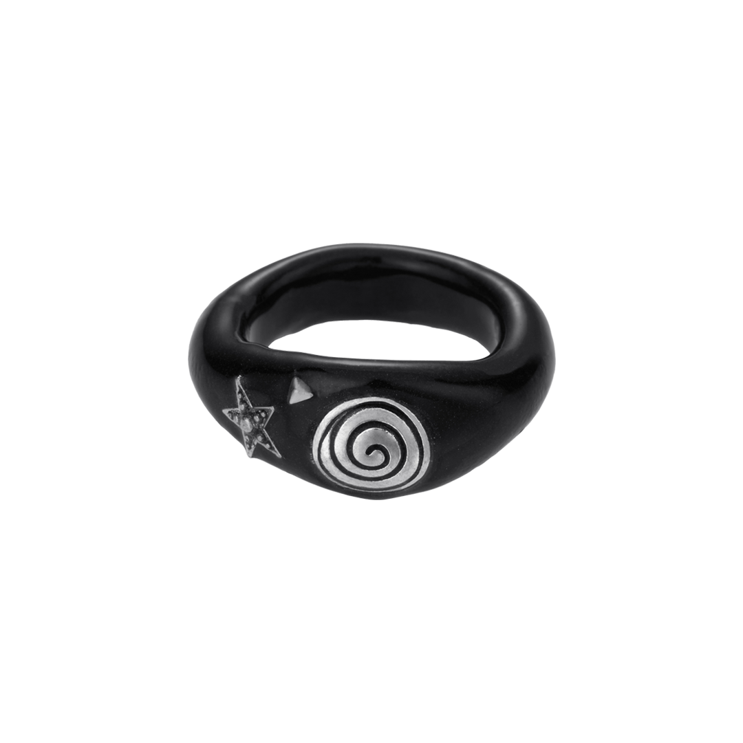 26SSJRGSACBKFF Nff Sacra Ring Black