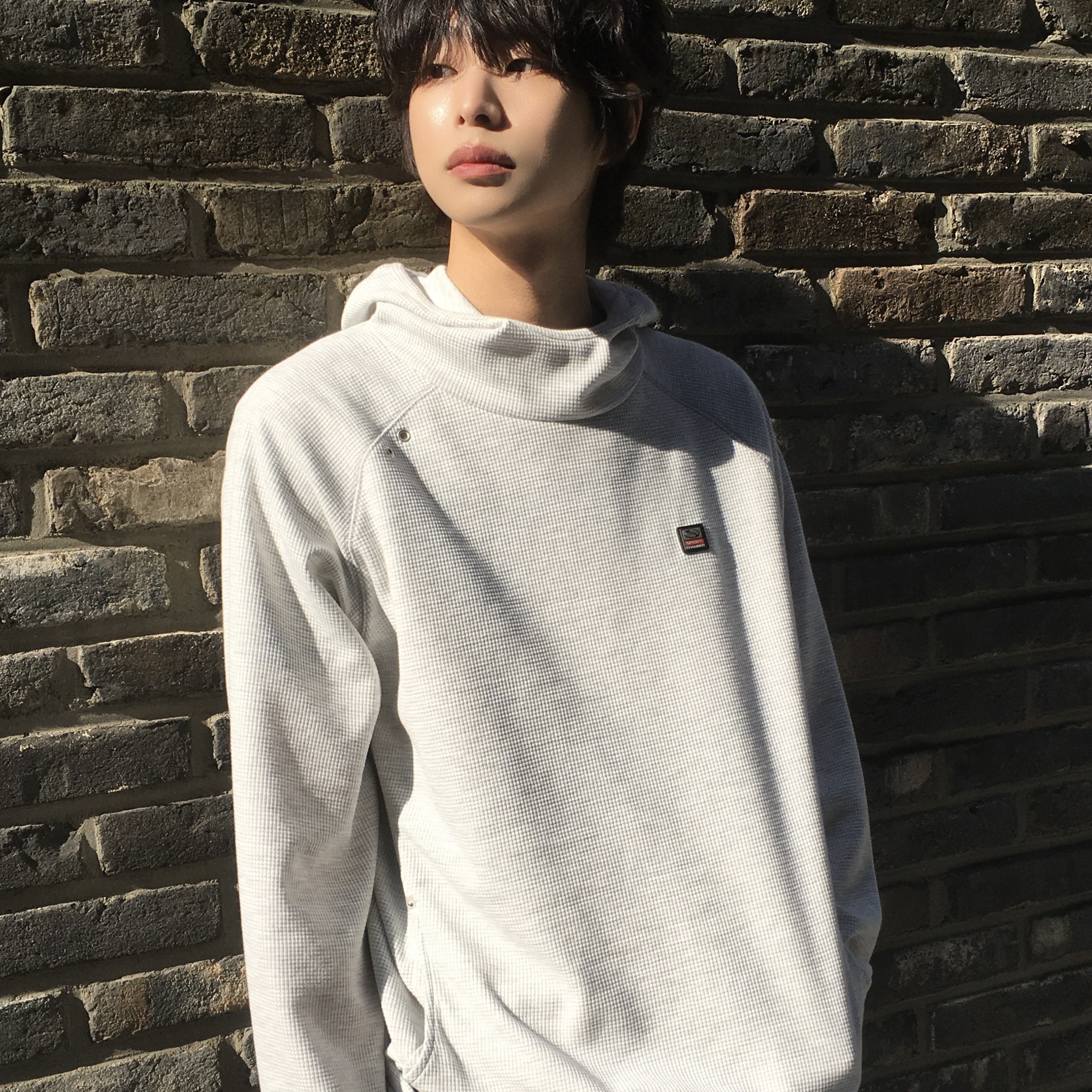 SPORT CHAMBER SC Waffle Ear-Open Hood T-shirt 1% Gray 착용 스타일