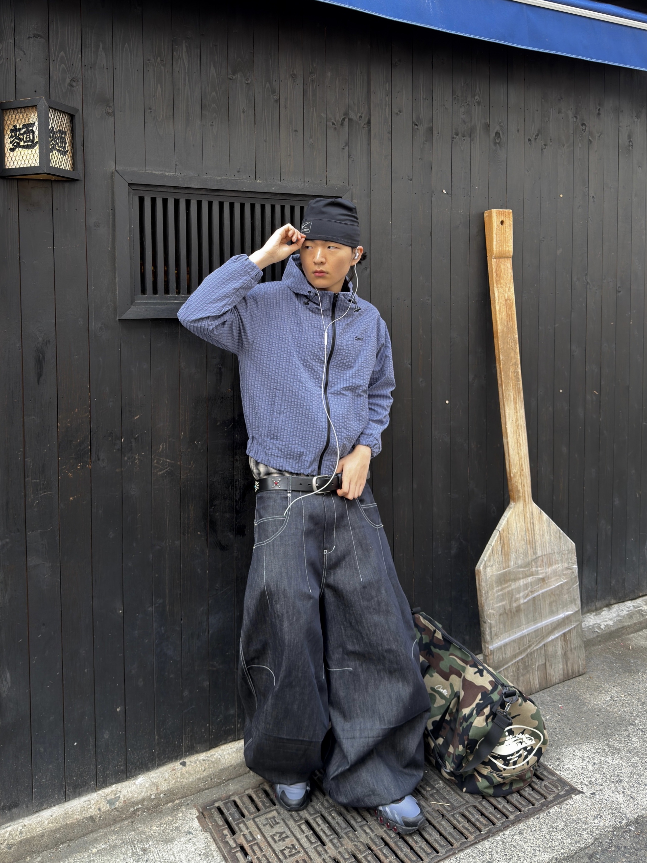 Nike x Stussy Skull Cap Black, Nike Air Max Dn8 Black Anthracite 착용 스타일 - 2