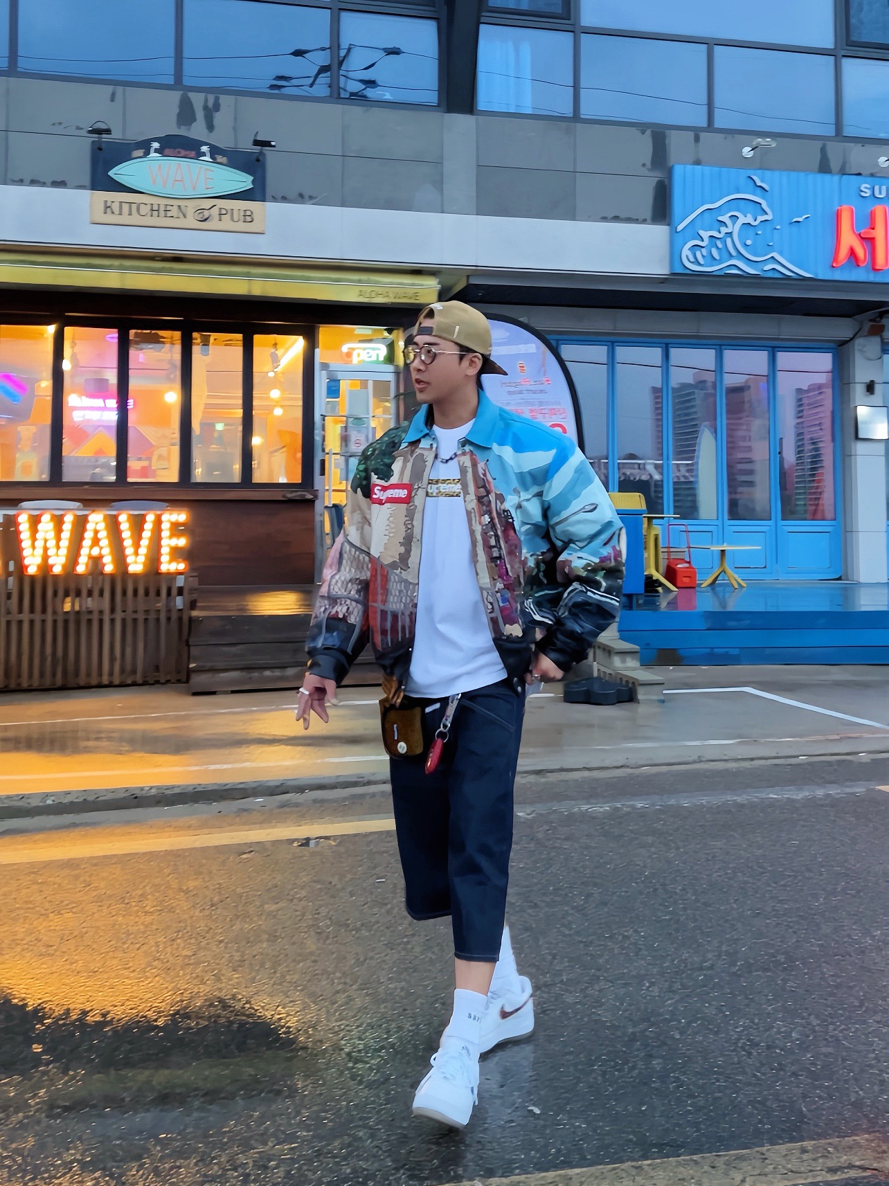 Supreme Jeff Hamilton Ridge Street Leather Jacket Multicolor - 22FW, Supreme x Toy Machine Mesh Back 5-Panel Leopard - 24SS 착용 스타일