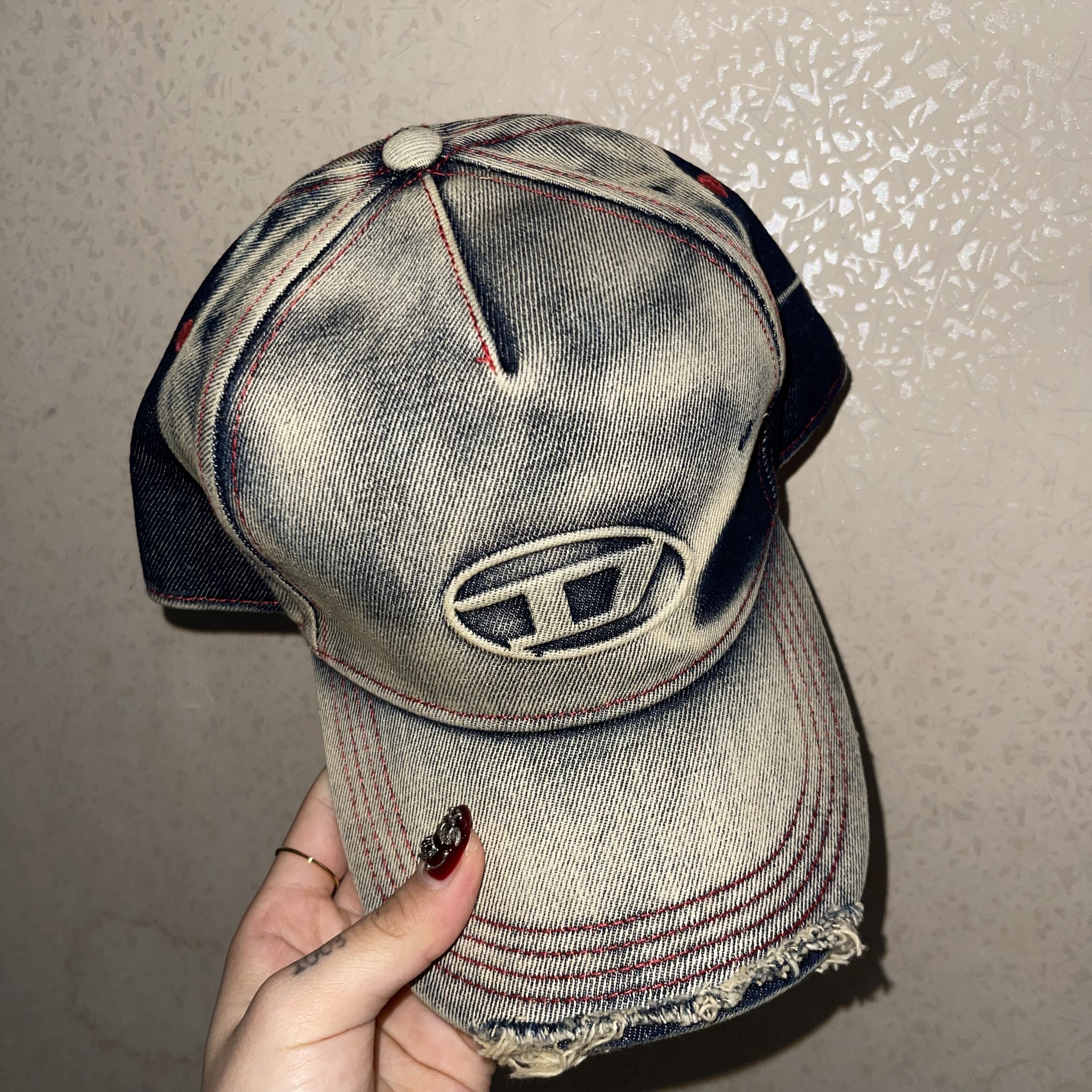 Diesel C-Seymon Treated Denim Baseball Cap Blue White 착용 스타일