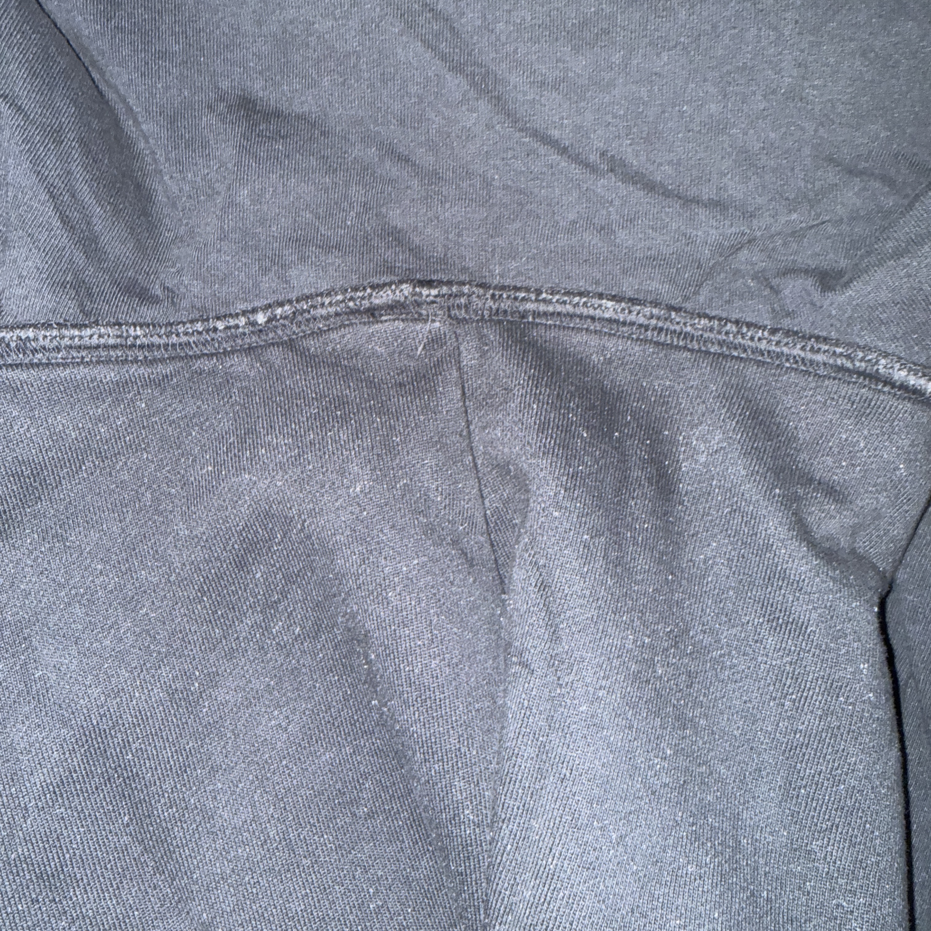 Yeezy Gap Engineered By Balenciaga Dove Hoodie Washed Black 착용 스타일 - 3