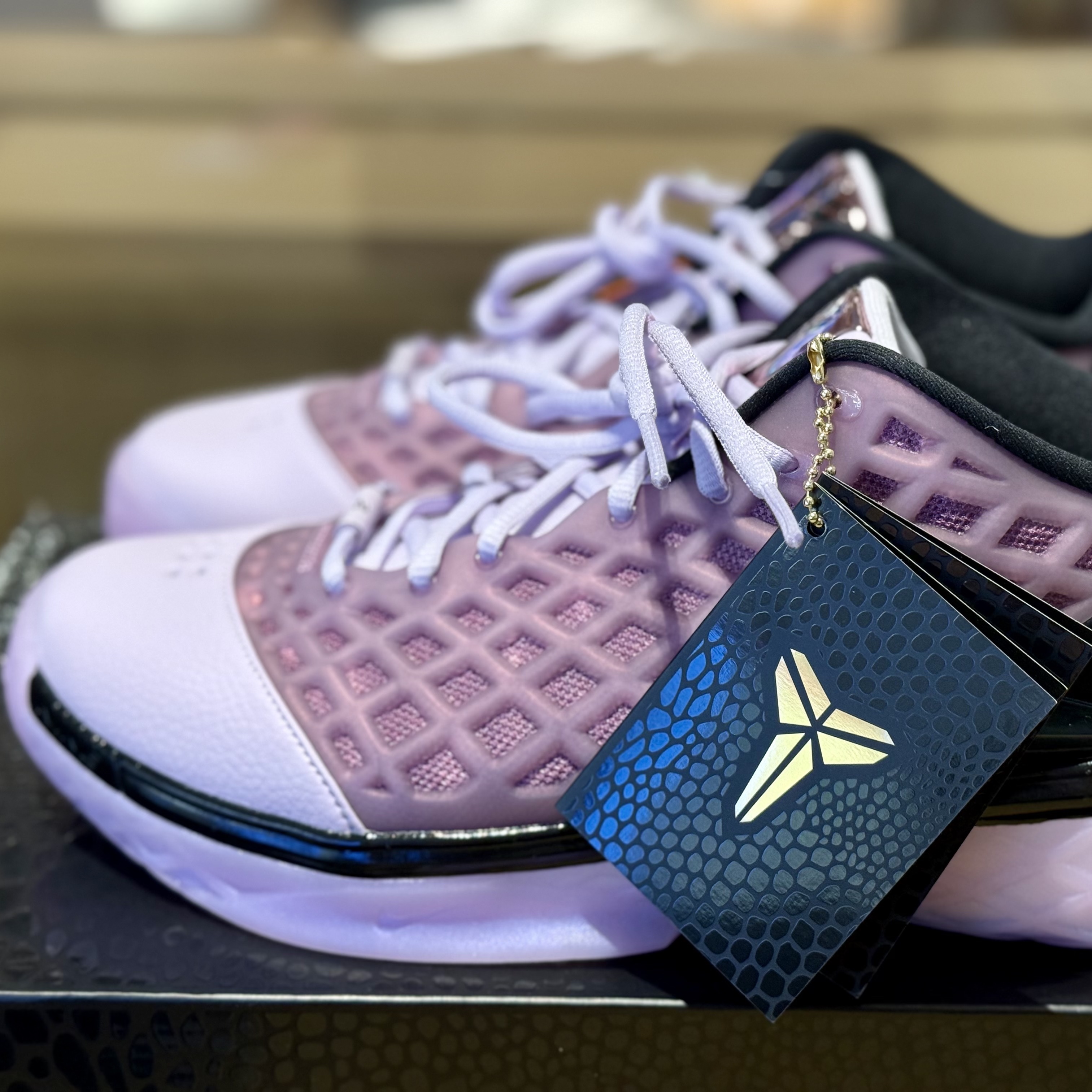 Nike Kobe 3 Low Protro Doll Pink Foam 착용 스타일 - 2