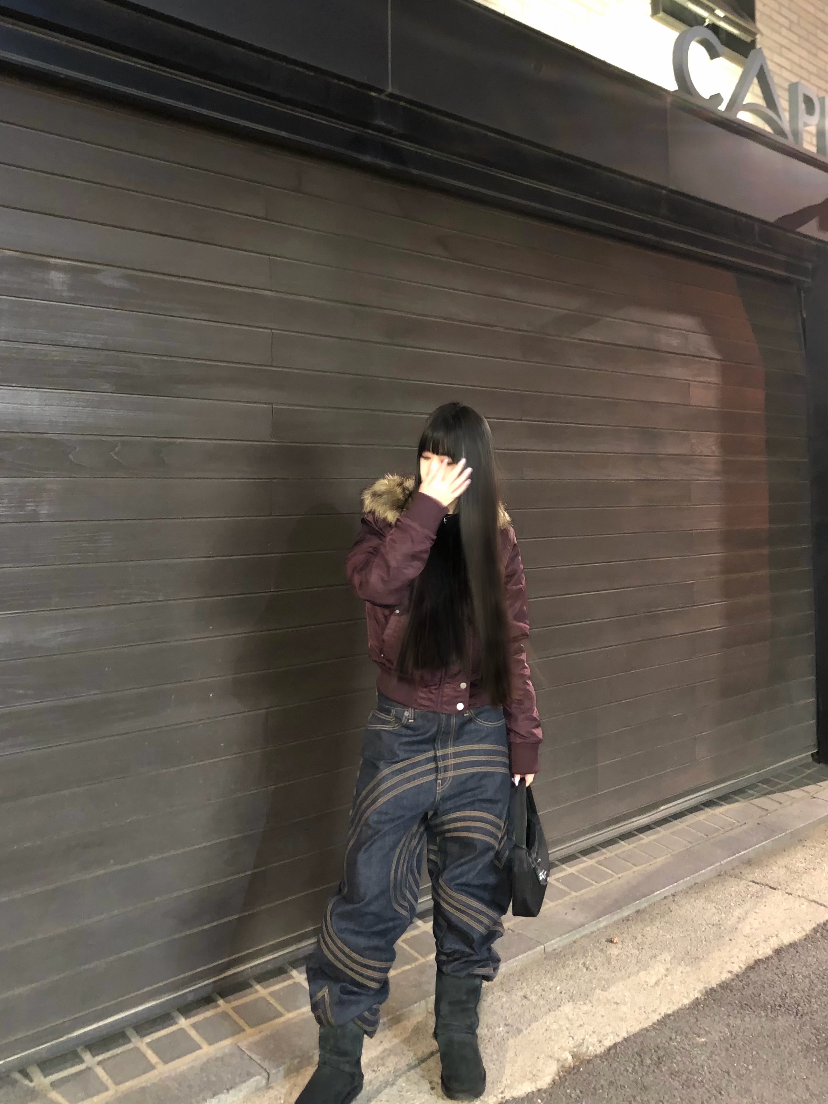 Supreme S Logo Rigid Baggy Jean Rigid Indigo - 25SS, Prada Re-Edition 2000 Re-Nylon Mini Shoulder Bag Black 착용 스타일 - 4