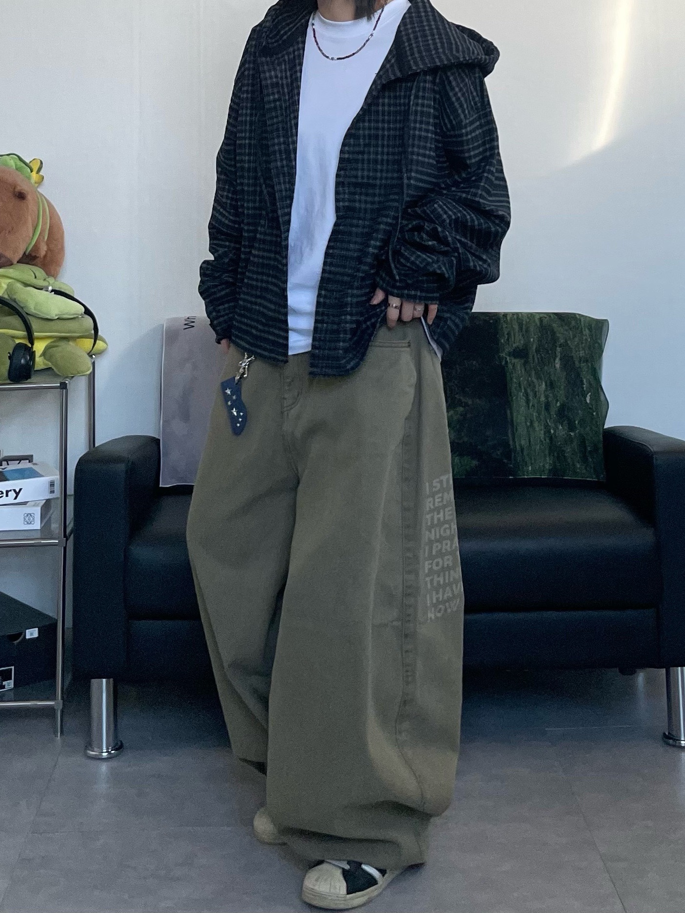 Hello Sunrise Washed HS Arch Logo 6Panel Cap Navy & Orange 착용 스타일 - 7