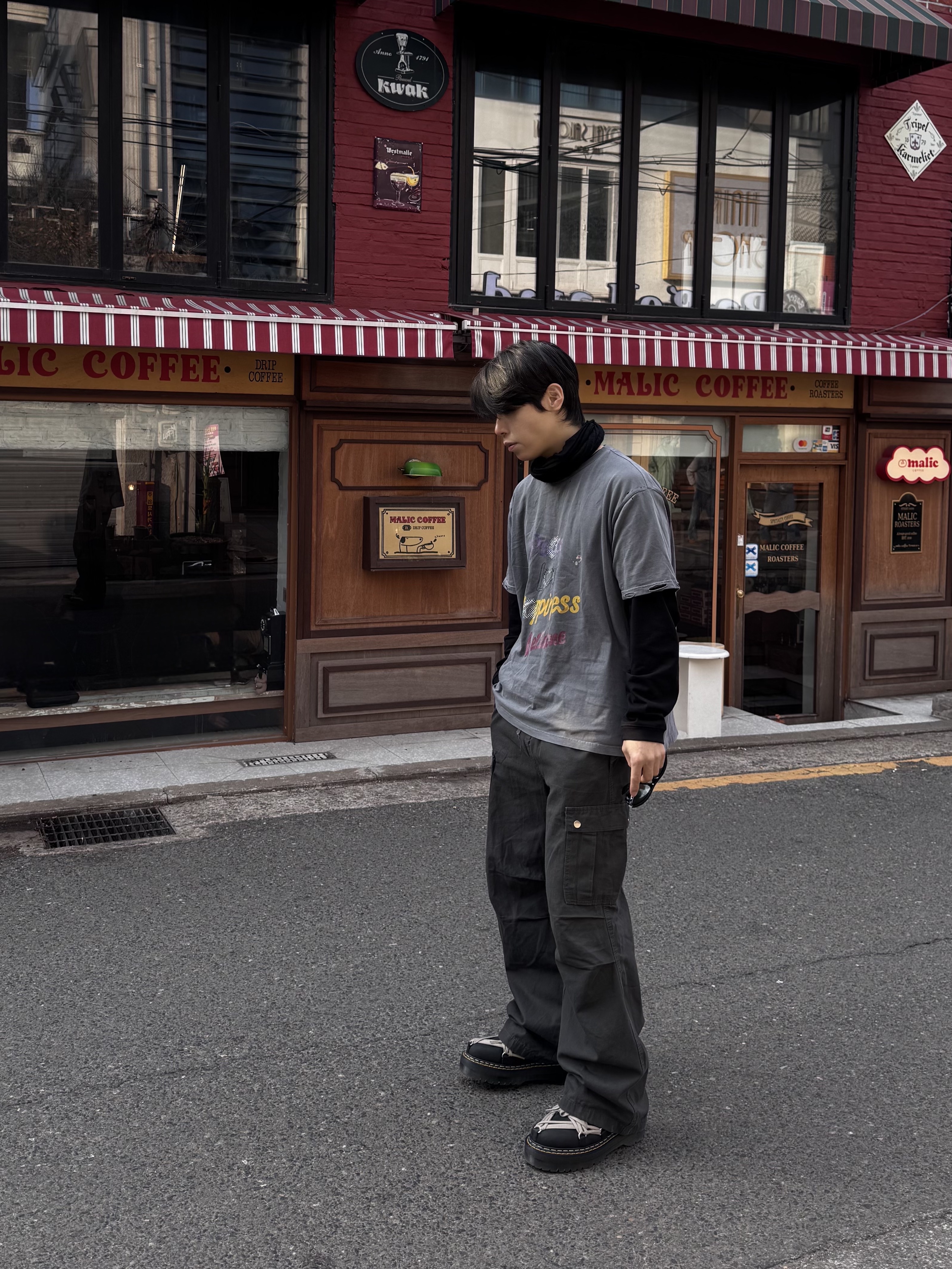 Dr. Martens x Rick Owens 1460 Quad Sole Mega Lace Boots Black 착용 스타일 - 3