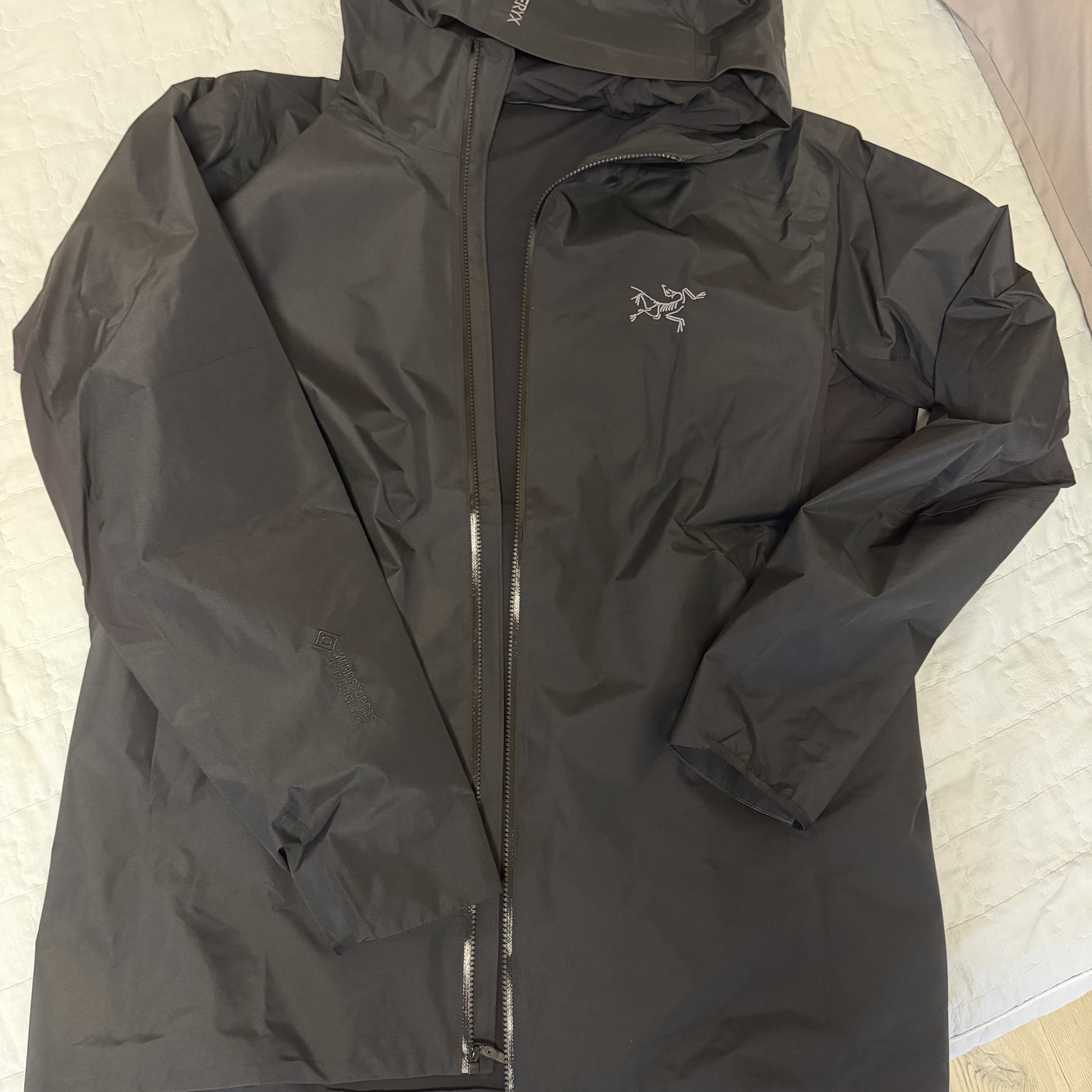Arc'teryx Solano Hoody Black 착용 스타일 - 1