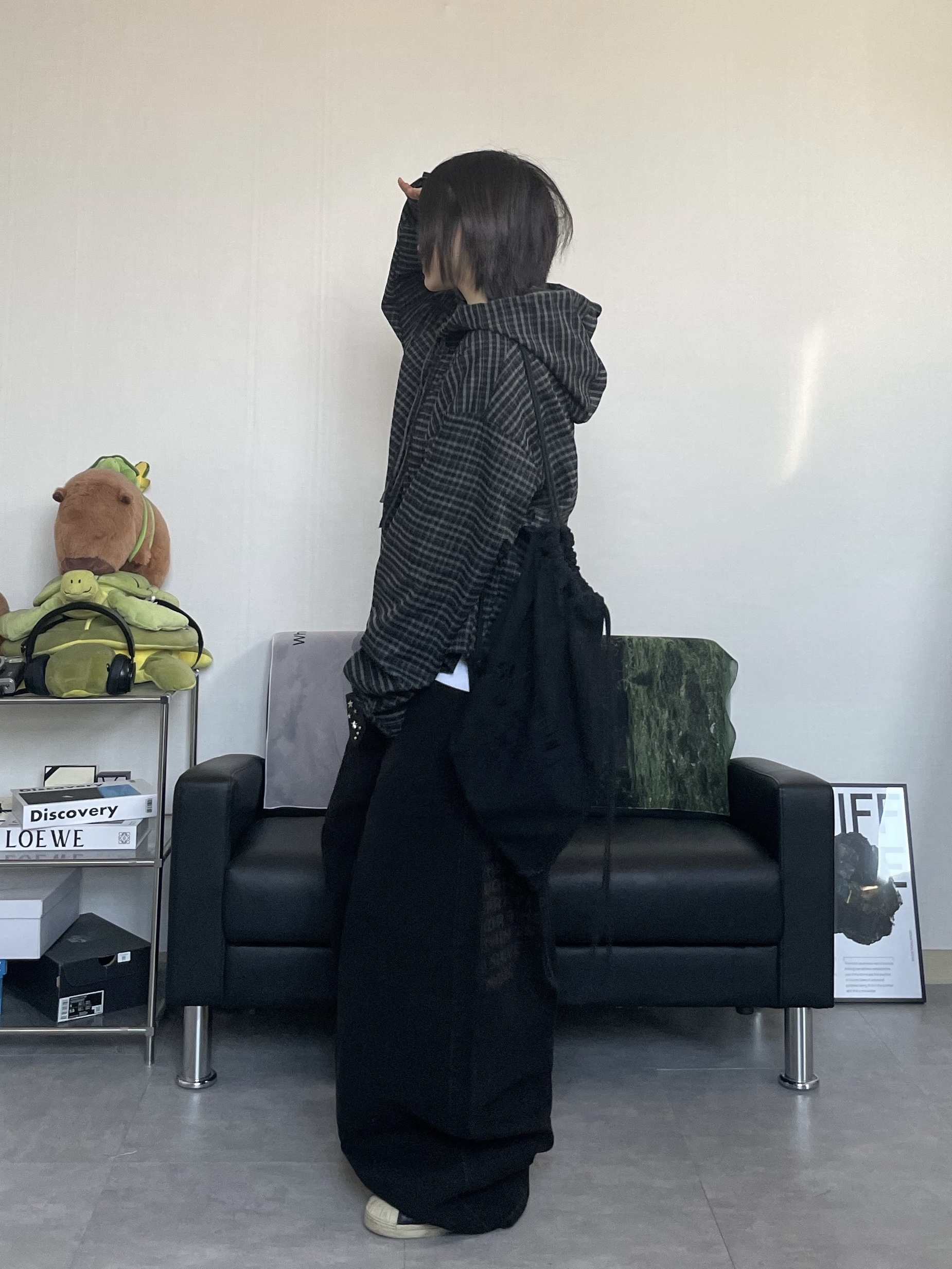 Deus Ex Machina String Bag Black 착용 스타일 - 1