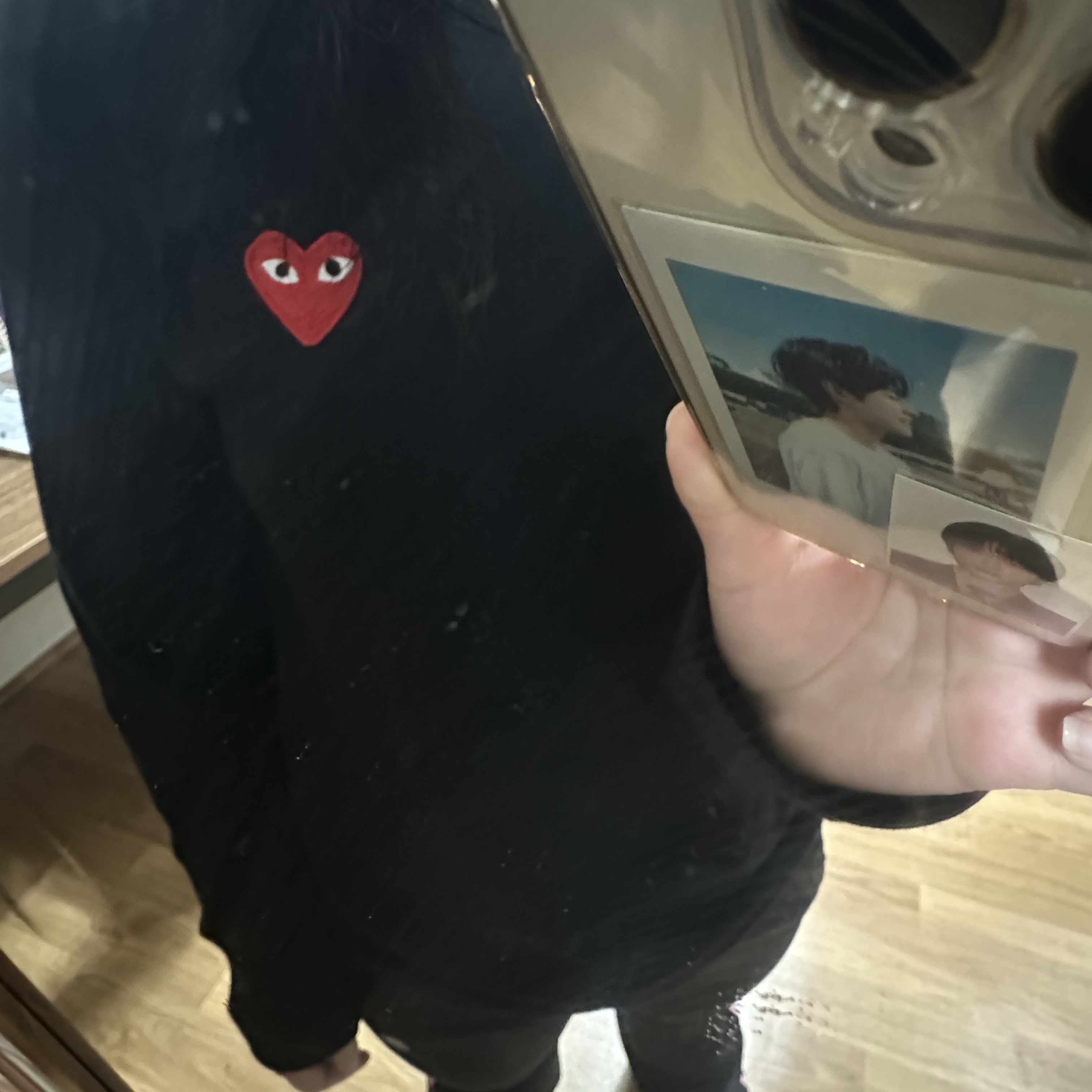 Play Comme des Garcons LS T-Shirt Black 착용 스타일
