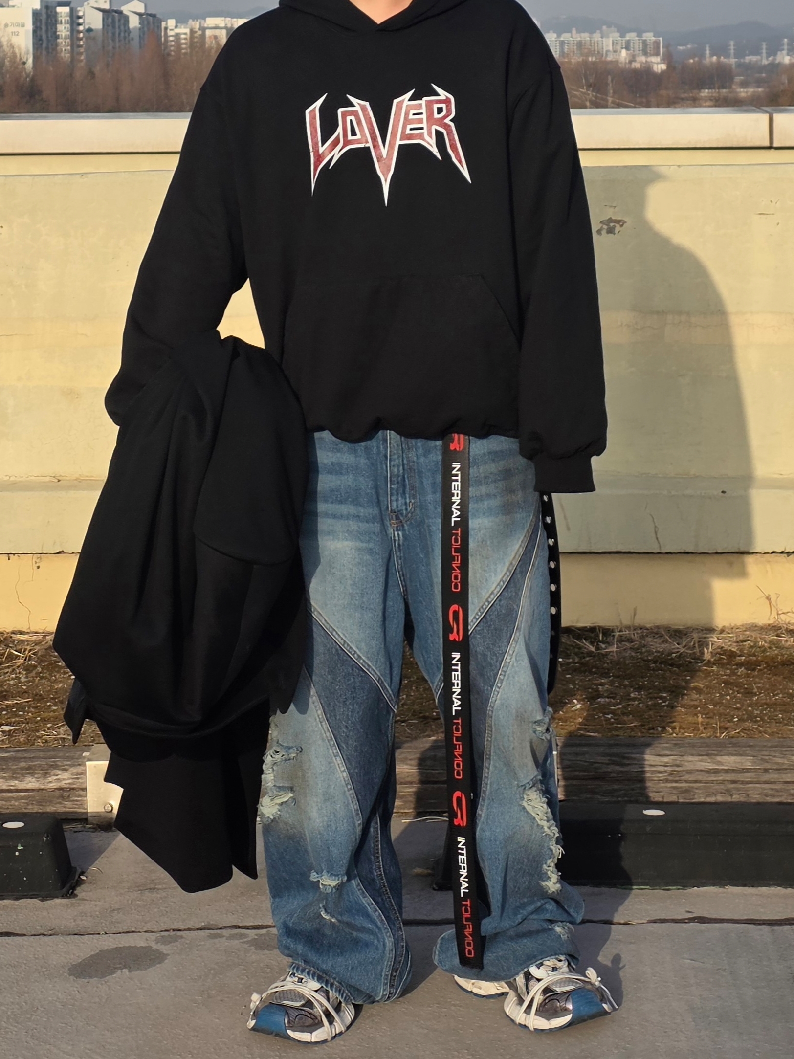 Civision by CSC Vision Distressed Denim Pants Washed Blue, Civision by CSC Lovers Hoodie 착용 스타일 - 4