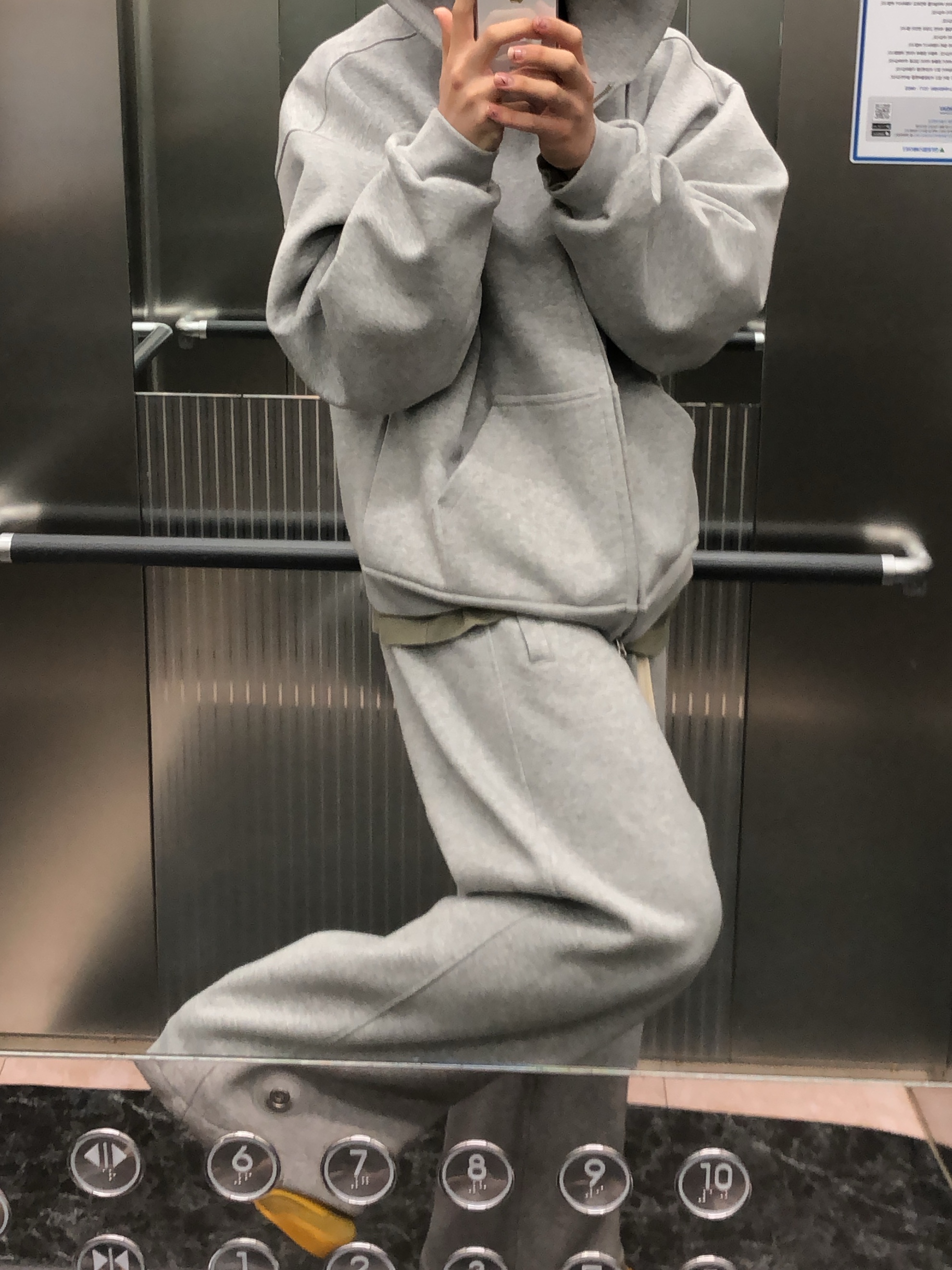Nonnod Scuba Zip Hoodie Grey, Nonnod Scuba Pajama Pants Grey 착용 스타일 - 5