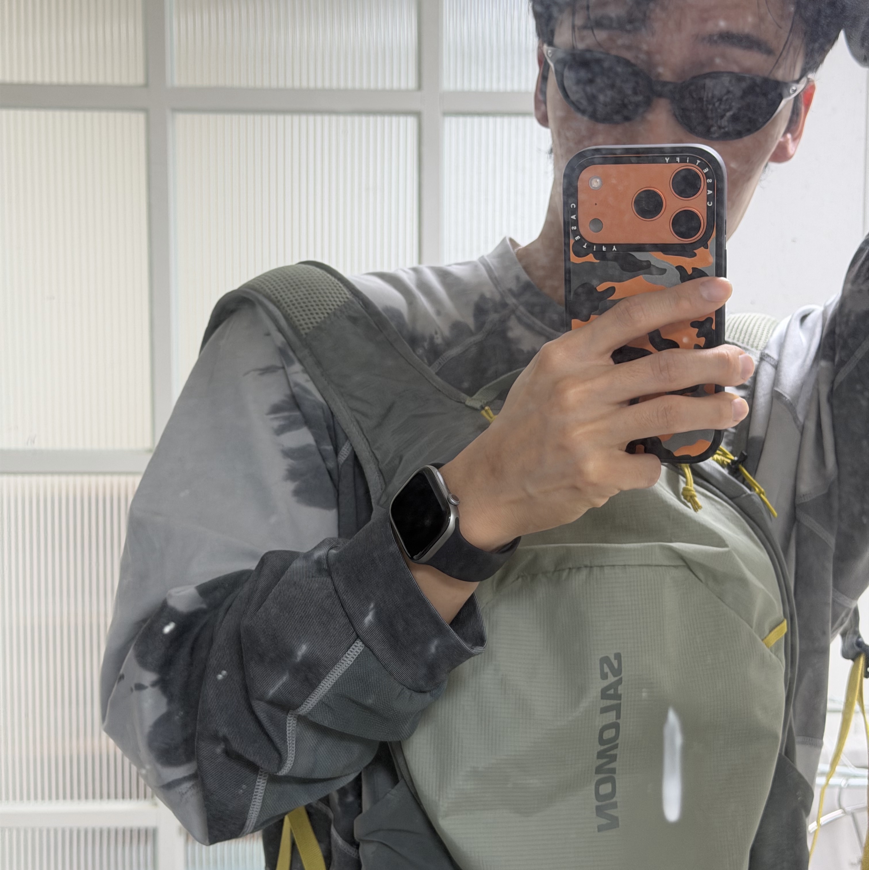 Salomon Trailblazer 10 Grey Khaki 착용 스타일