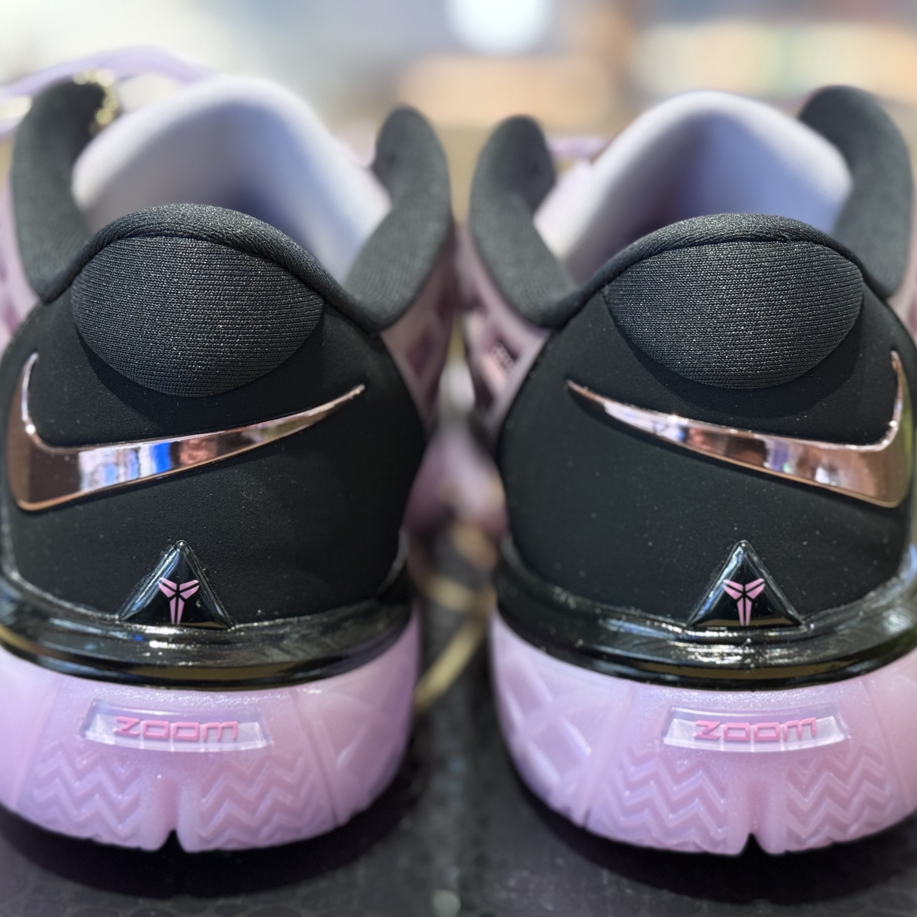Nike Kobe 3 Low Protro Doll Pink Foam 착용 스타일 - 3